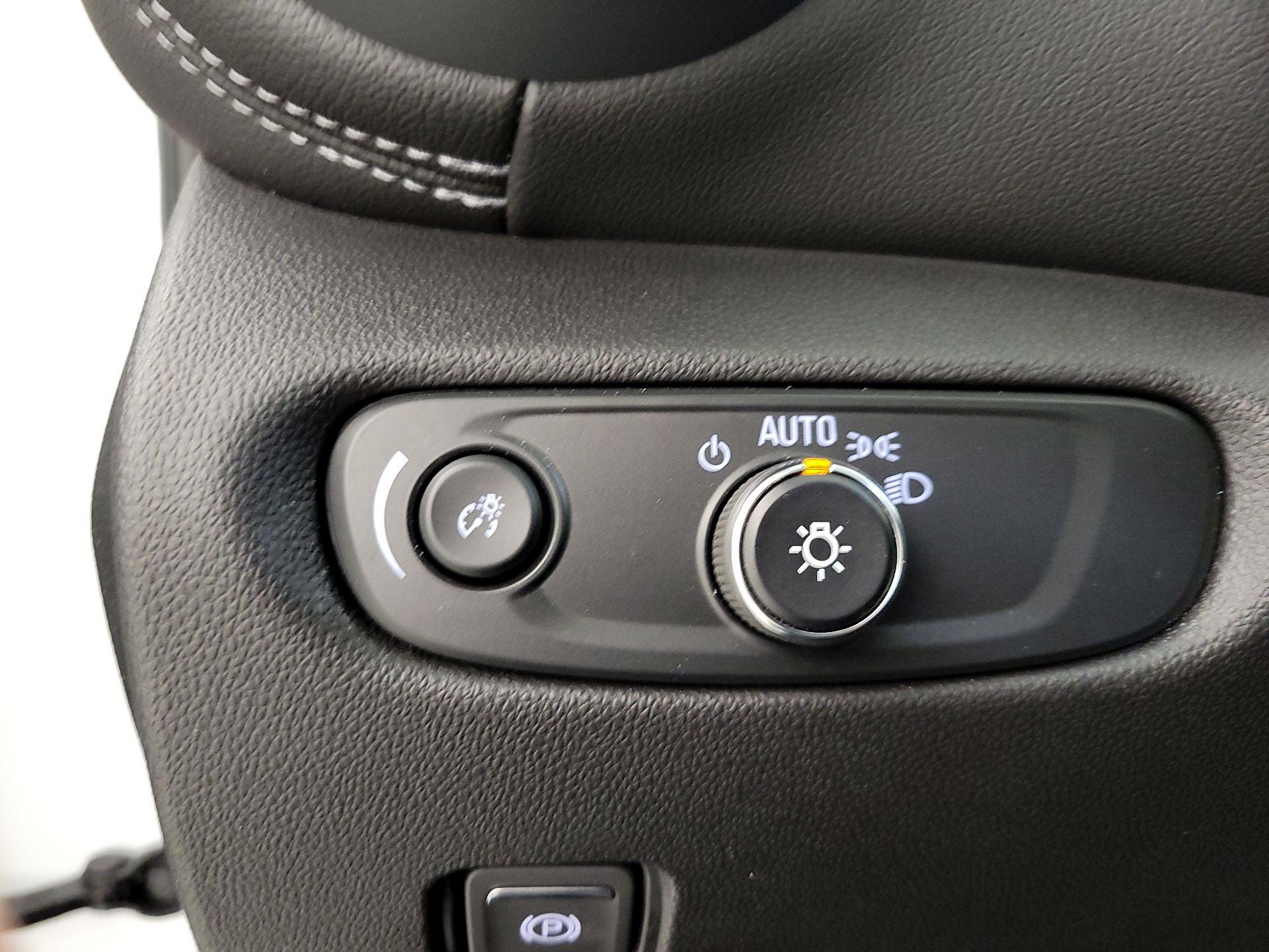 Thumbnail: 2023 Chevrolet Blazer - 13