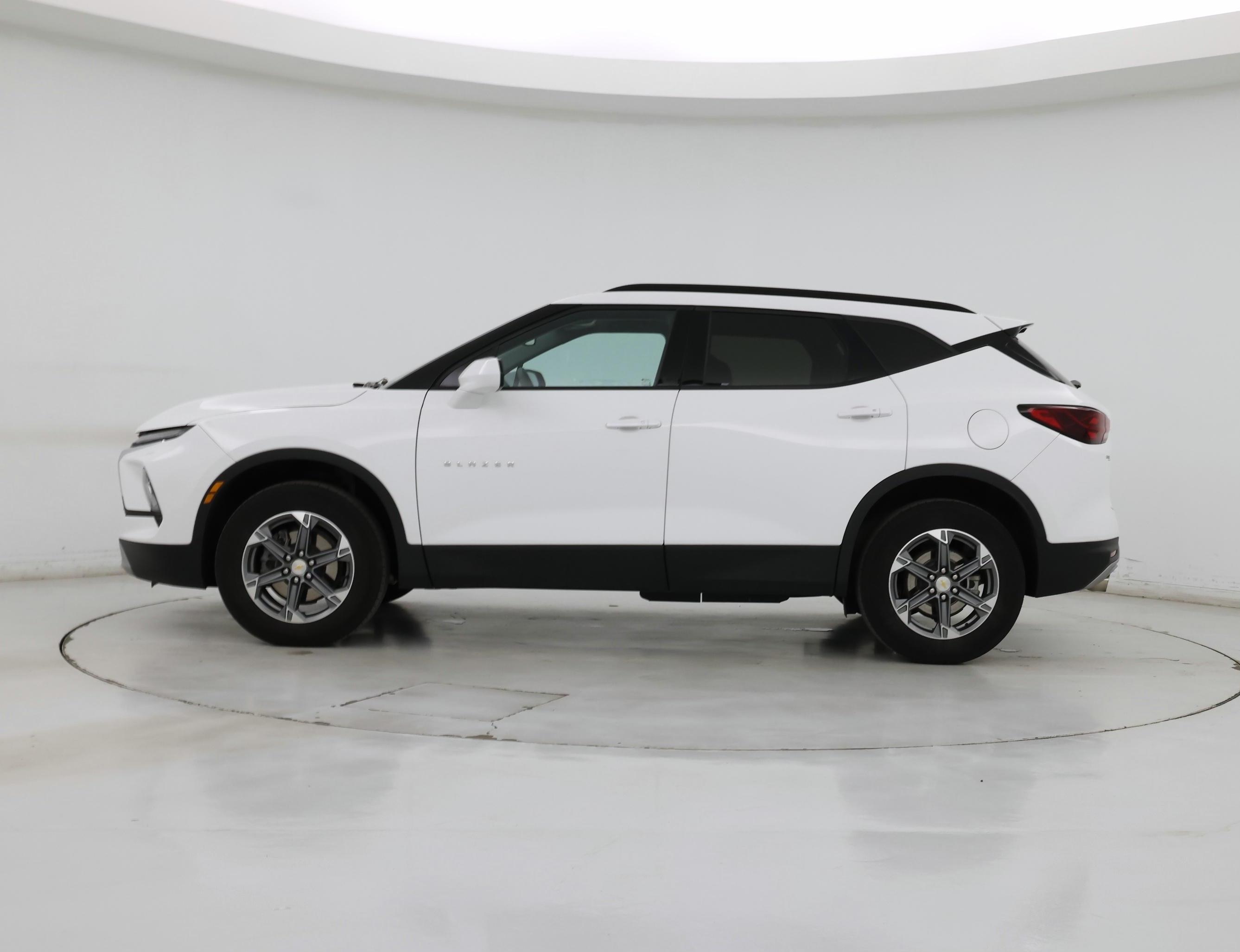 Thumbnail: 2023 Chevrolet Blazer - 3