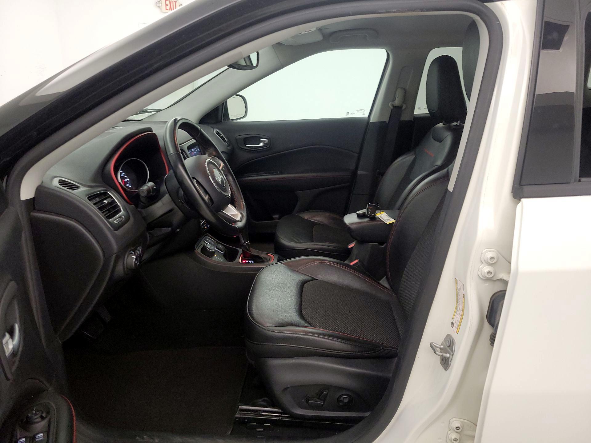 Thumbnail: 2021 Jeep Compass - 11