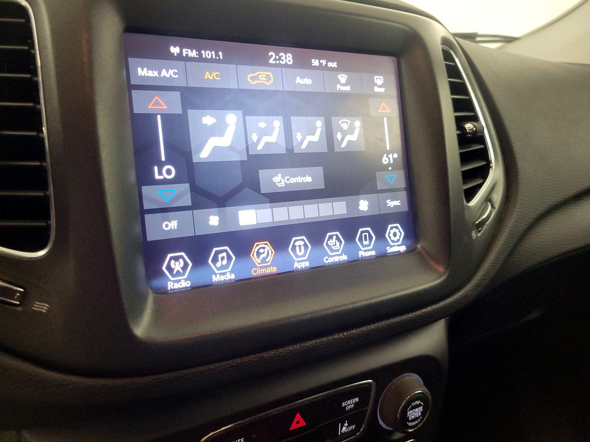 Thumbnail: 2021 Jeep Compass - 16