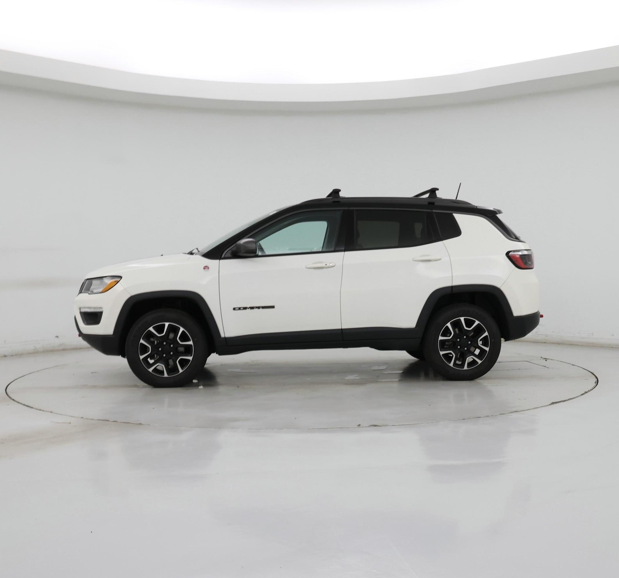 Thumbnail: 2021 Jeep Compass - 3