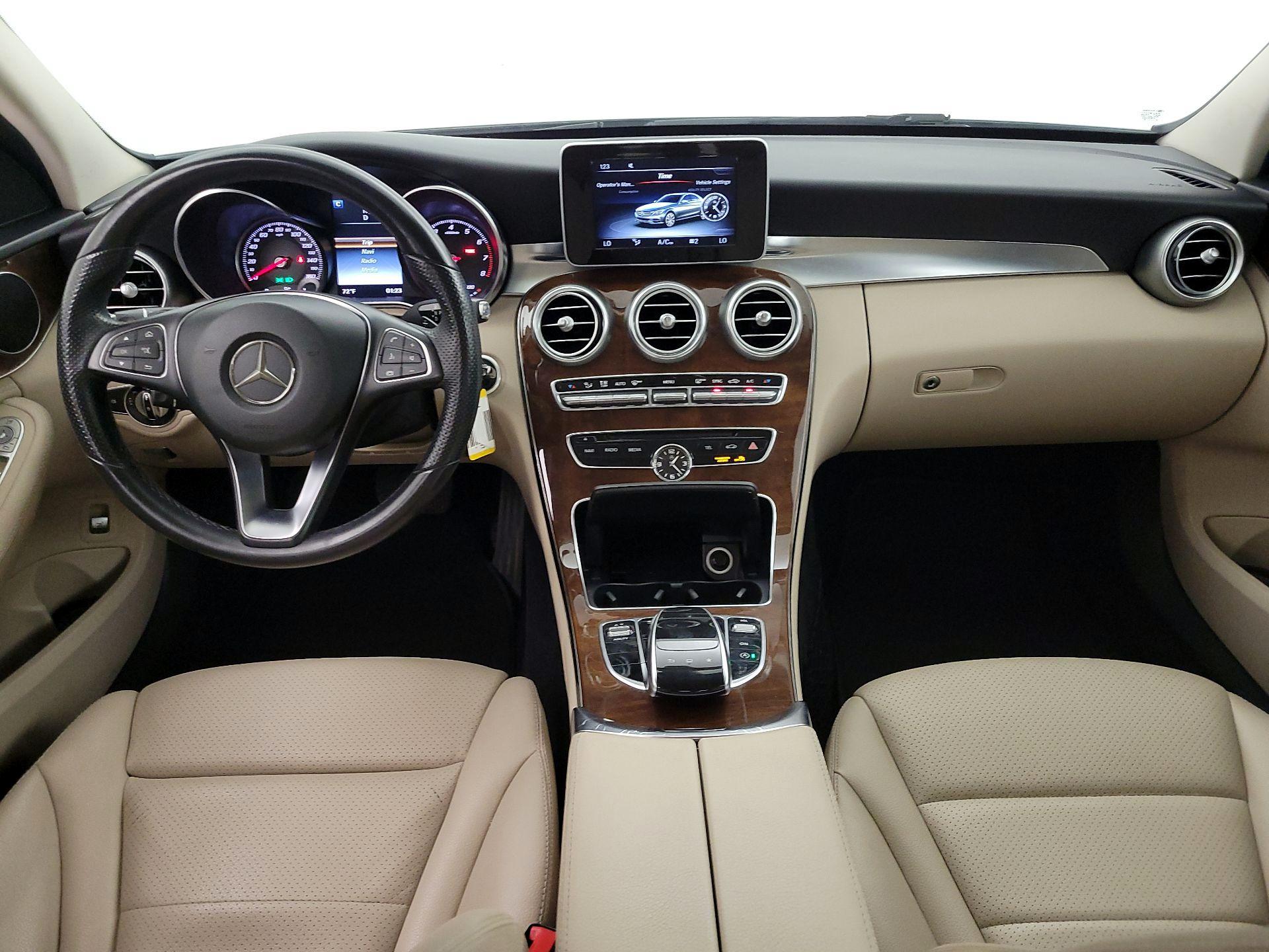 Thumbnail: 2015 Mercedes-Benz C-Class - 9