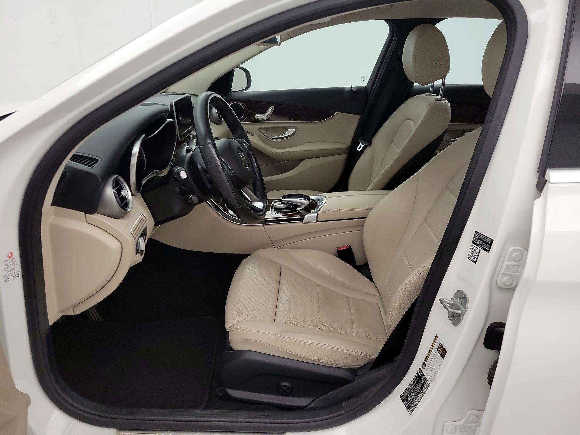 Thumbnail: 2015 Mercedes-Benz C-Class - 11