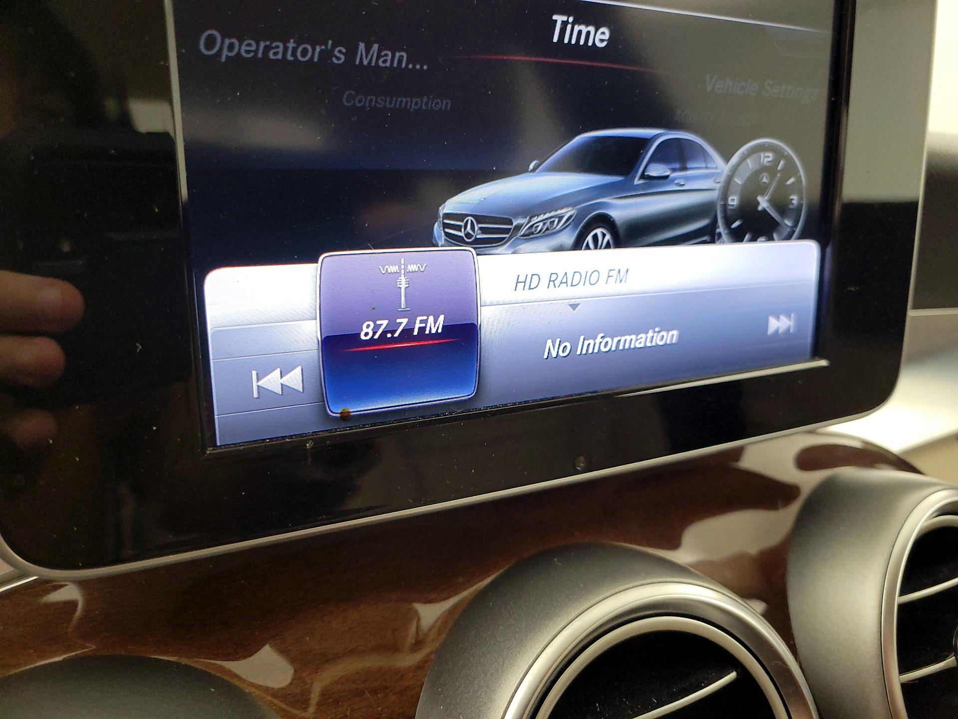 Thumbnail: 2015 Mercedes-Benz C-Class - 14