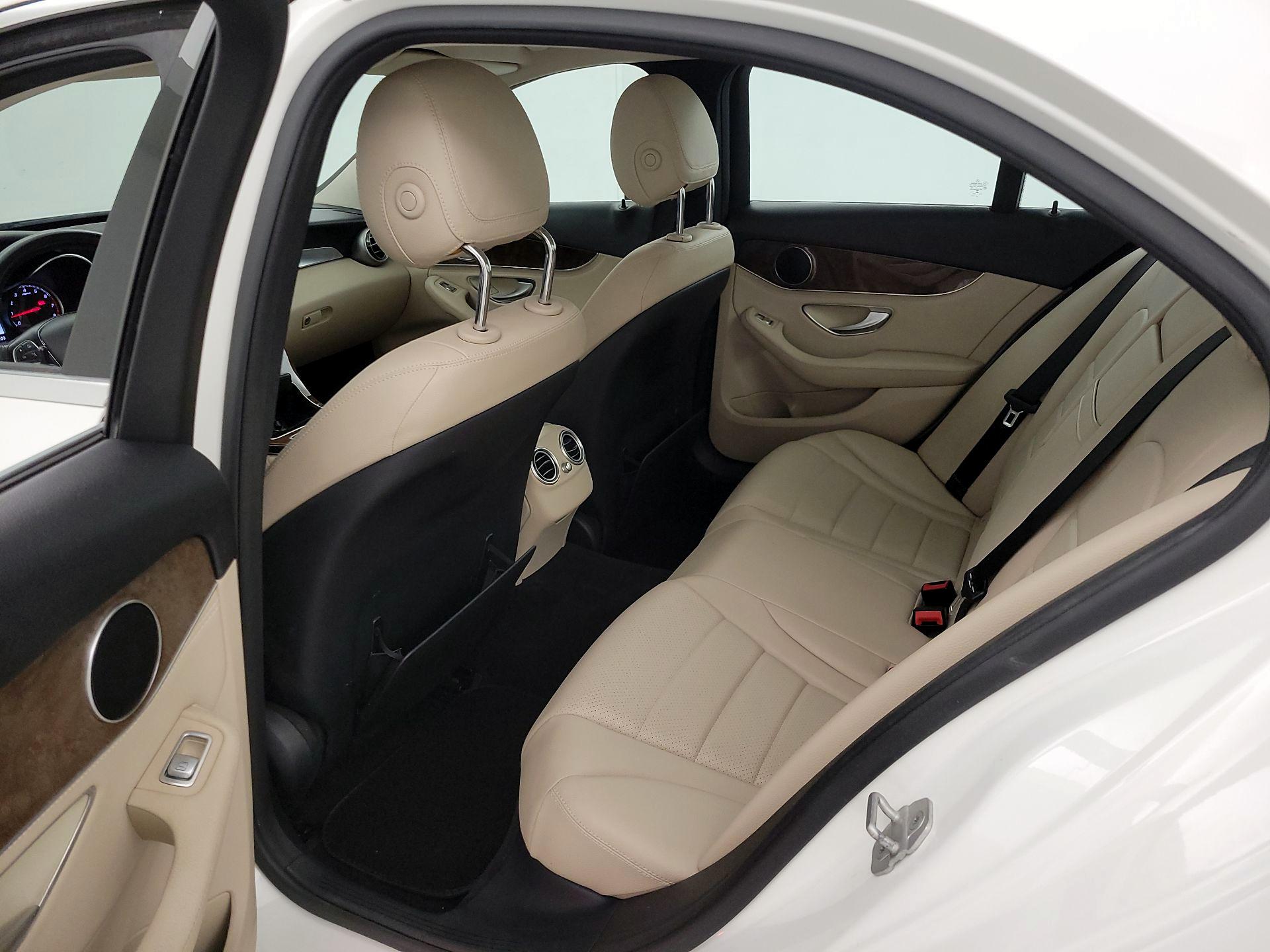 Thumbnail: 2015 Mercedes-Benz C-Class - 18