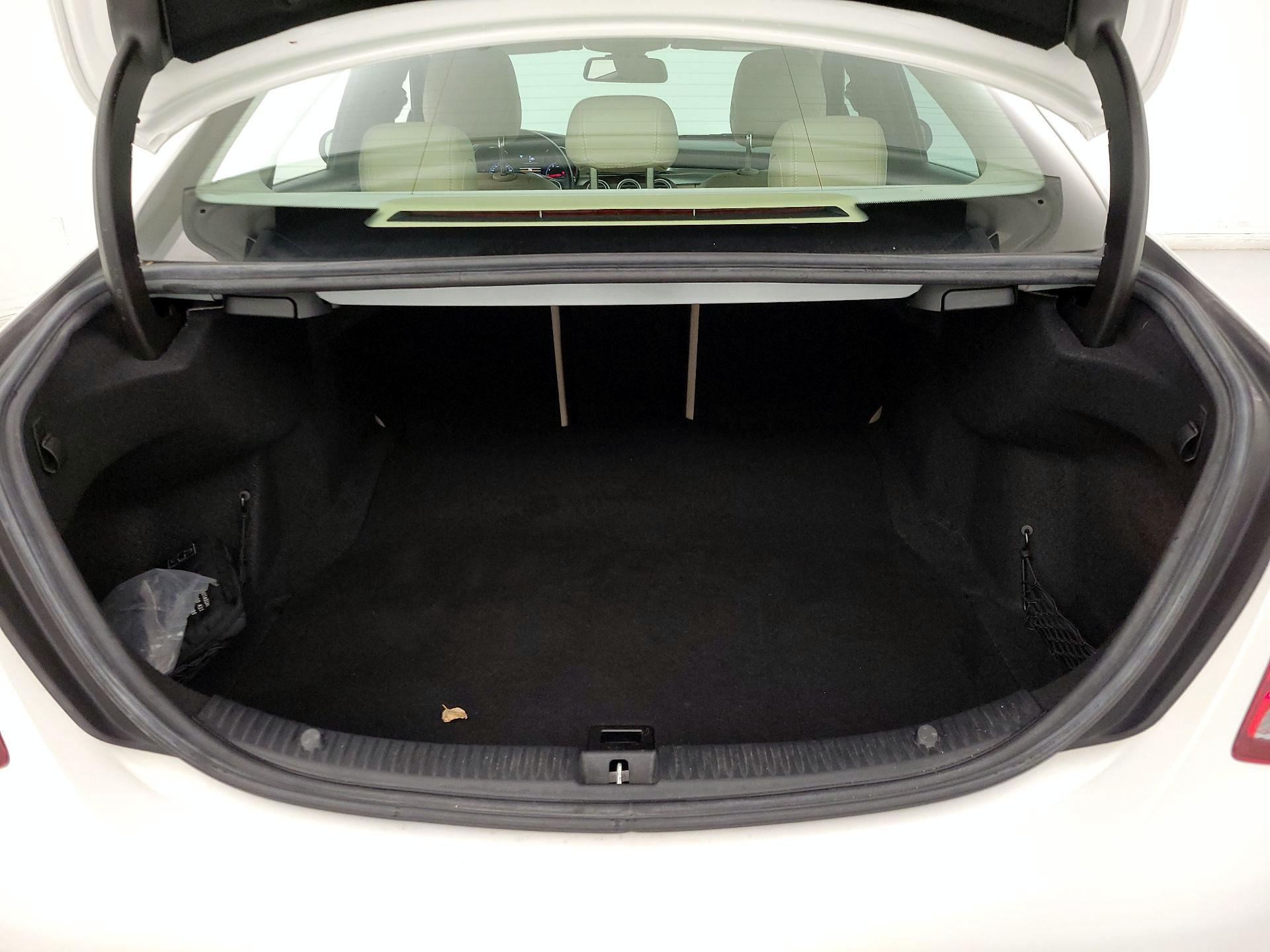 Thumbnail: 2015 Mercedes-Benz C-Class - 19