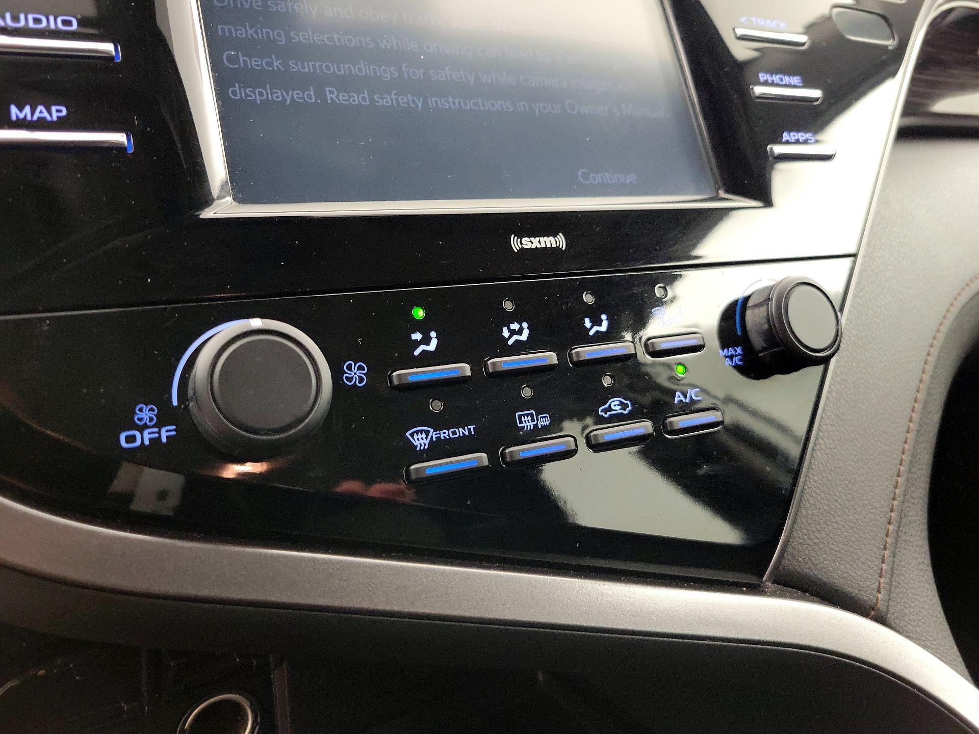 Thumbnail: 2020 Toyota Camry - 16