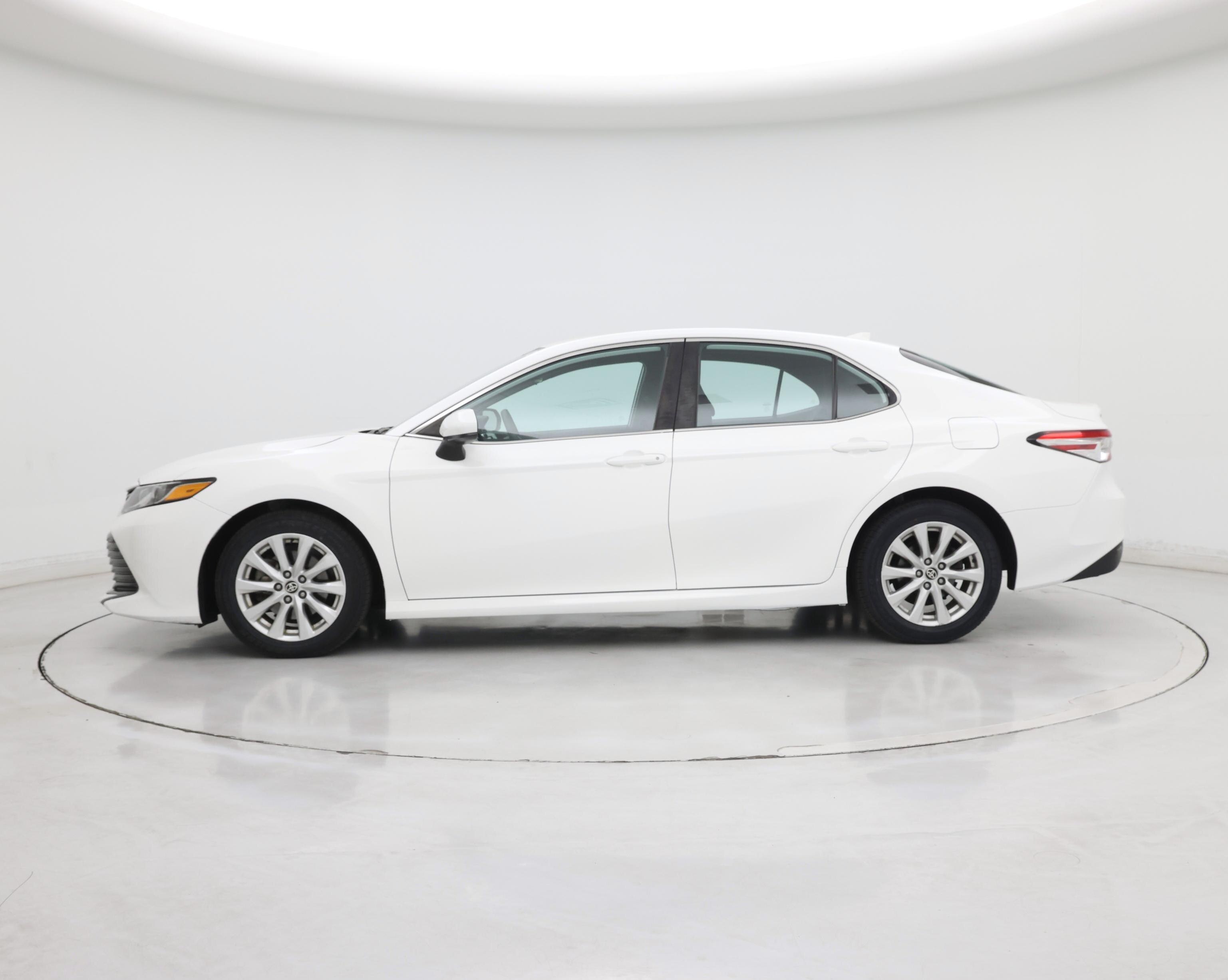 Thumbnail: 2020 Toyota Camry - 3