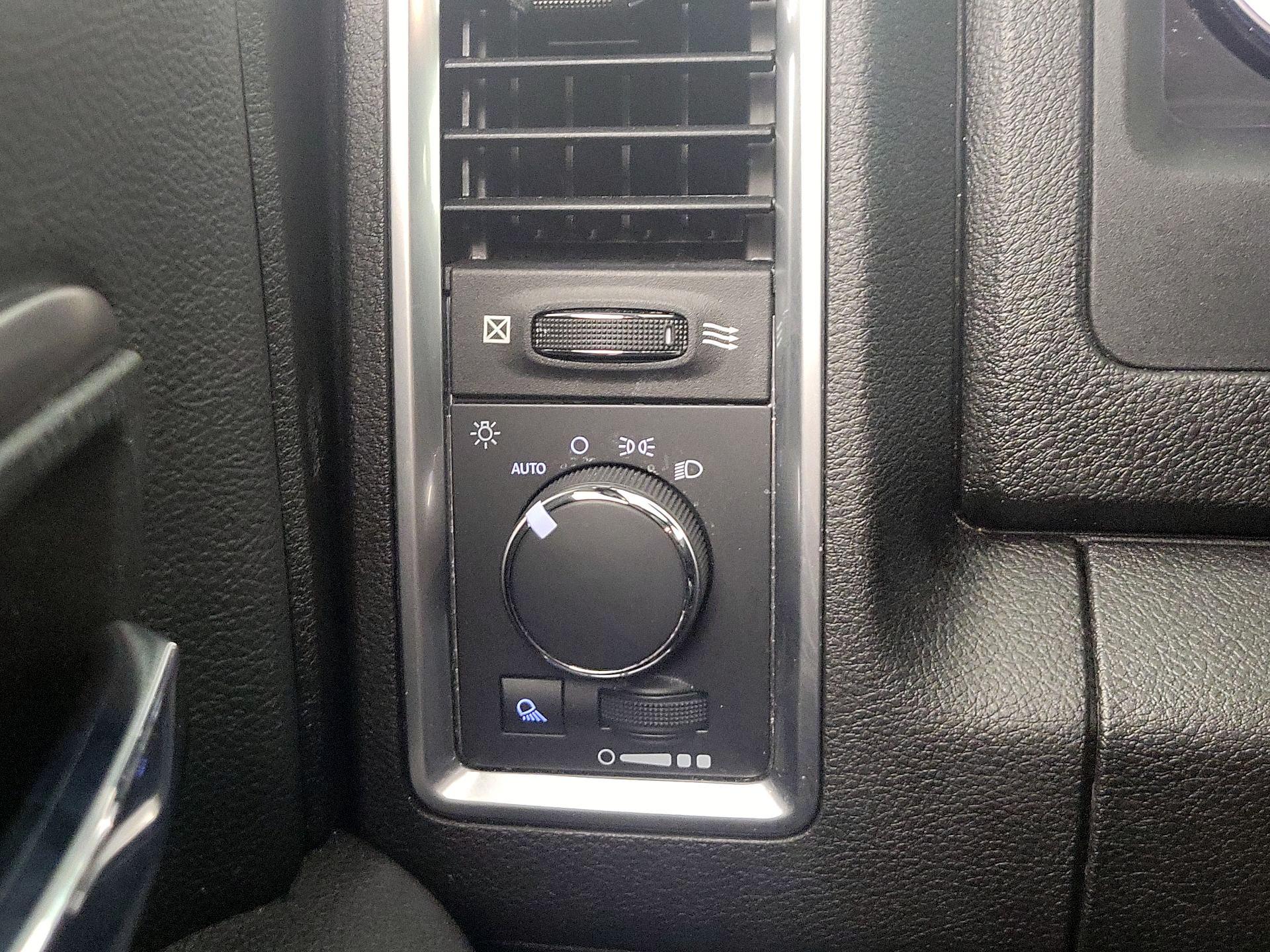 Thumbnail: 2022 RAM 1500 Classic - 13