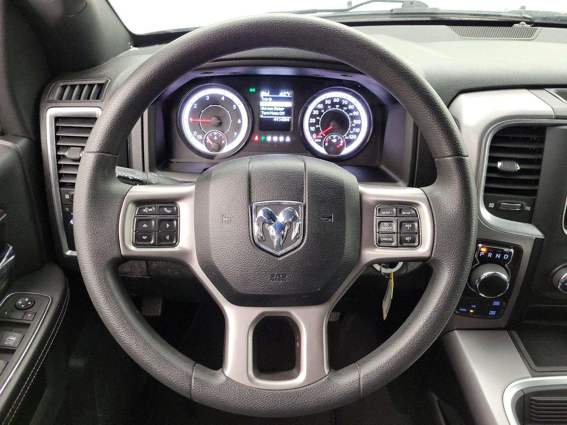 Thumbnail: 2023 RAM 1500 Classic - 10