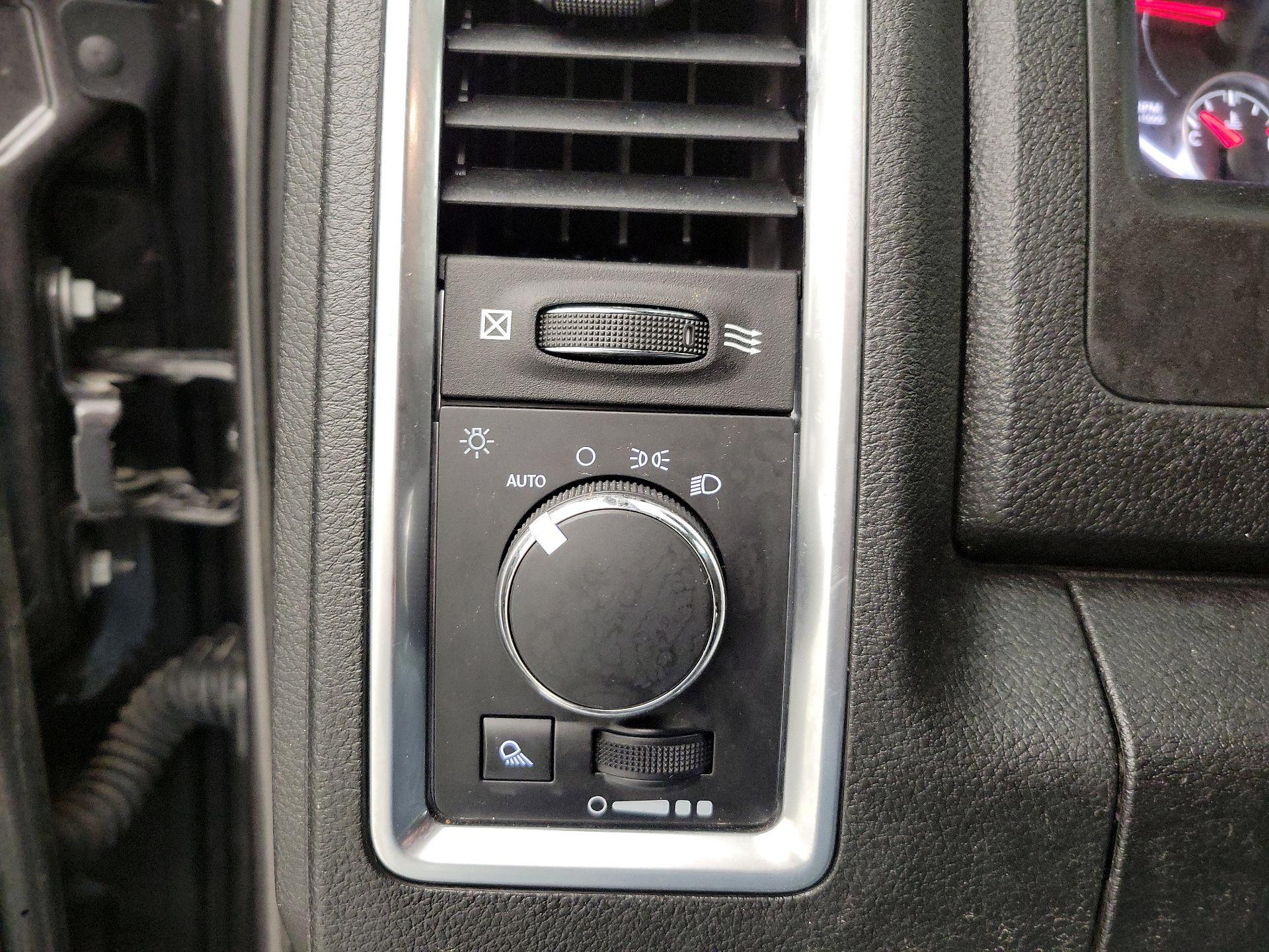 Thumbnail: 2023 RAM 1500 Classic - 13