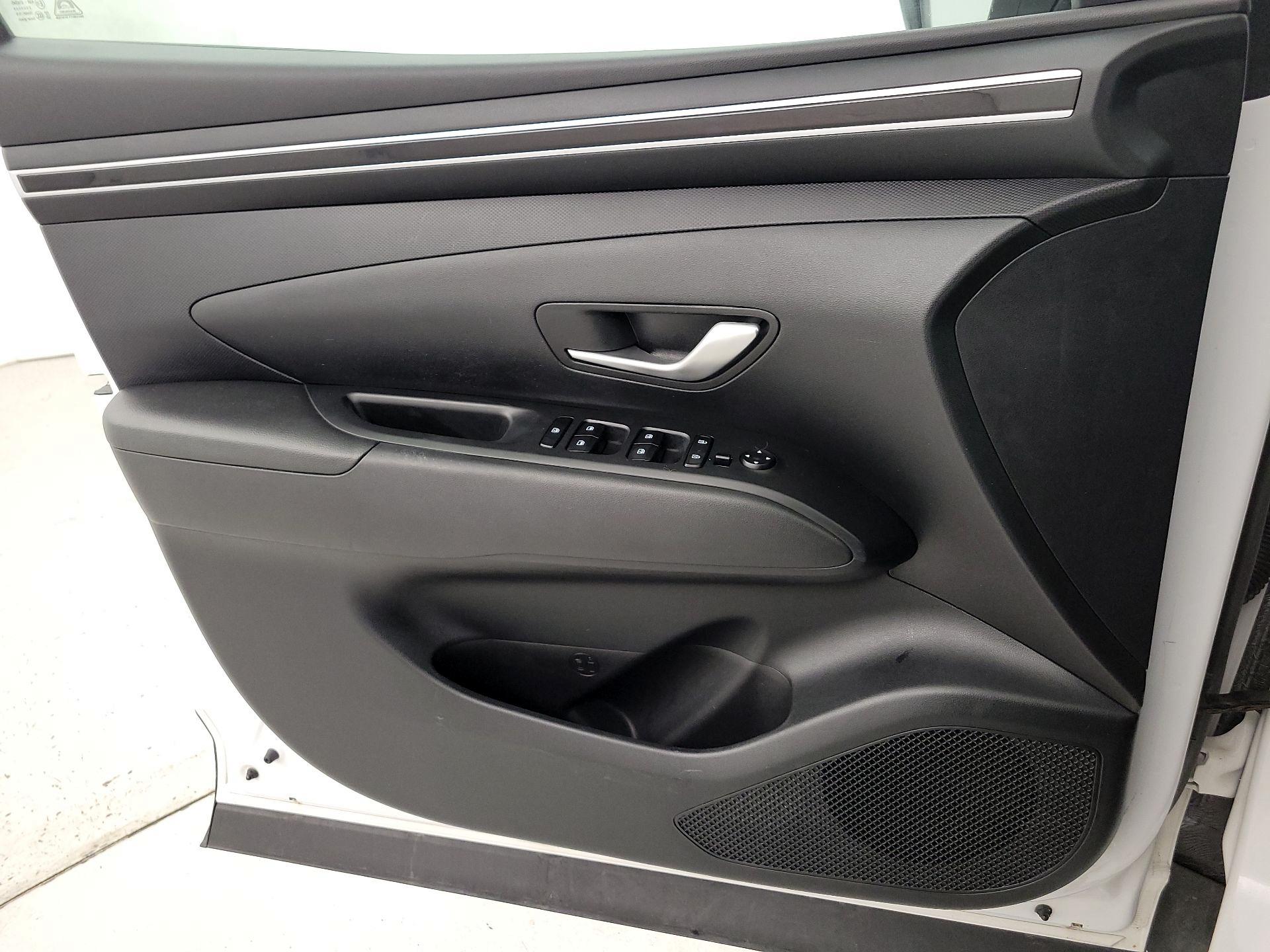 Thumbnail: 2022 Hyundai Tucson - 12