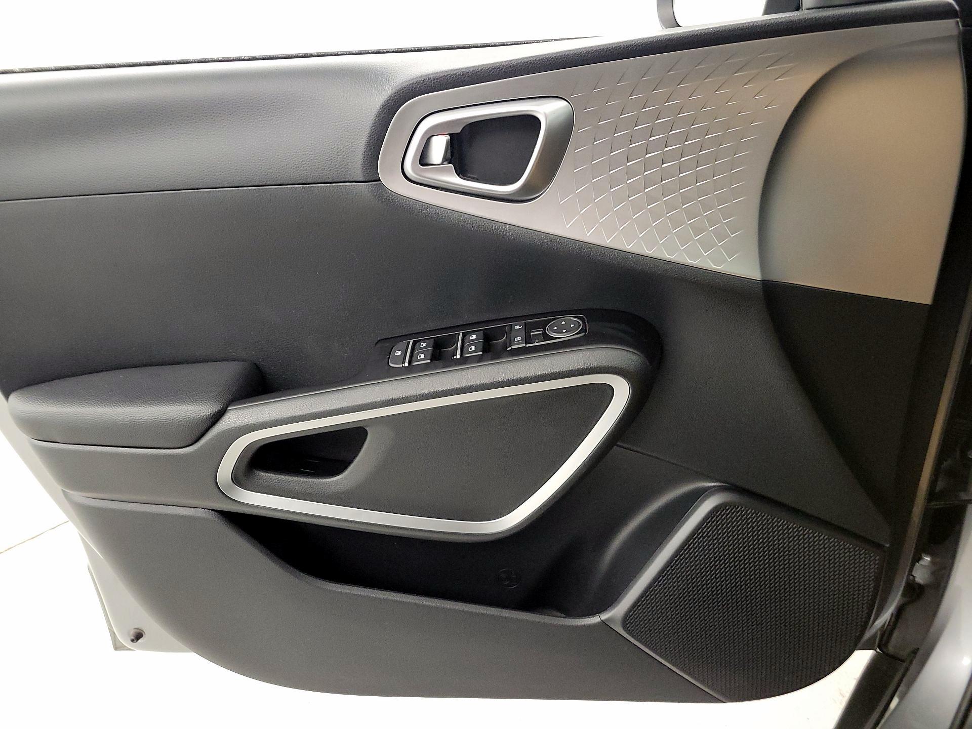 Thumbnail: 2024 Kia Soul - 12