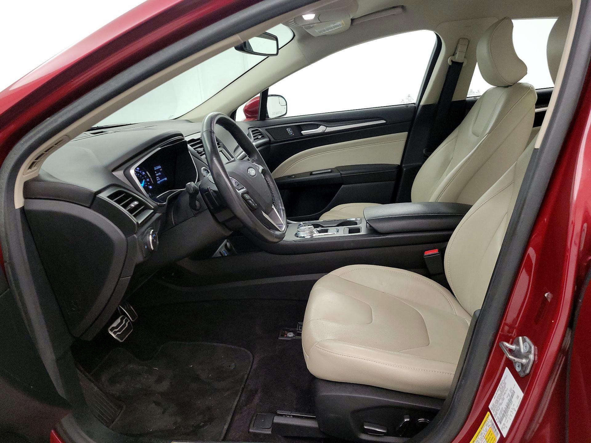 Thumbnail: 2017 Ford Fusion - 11