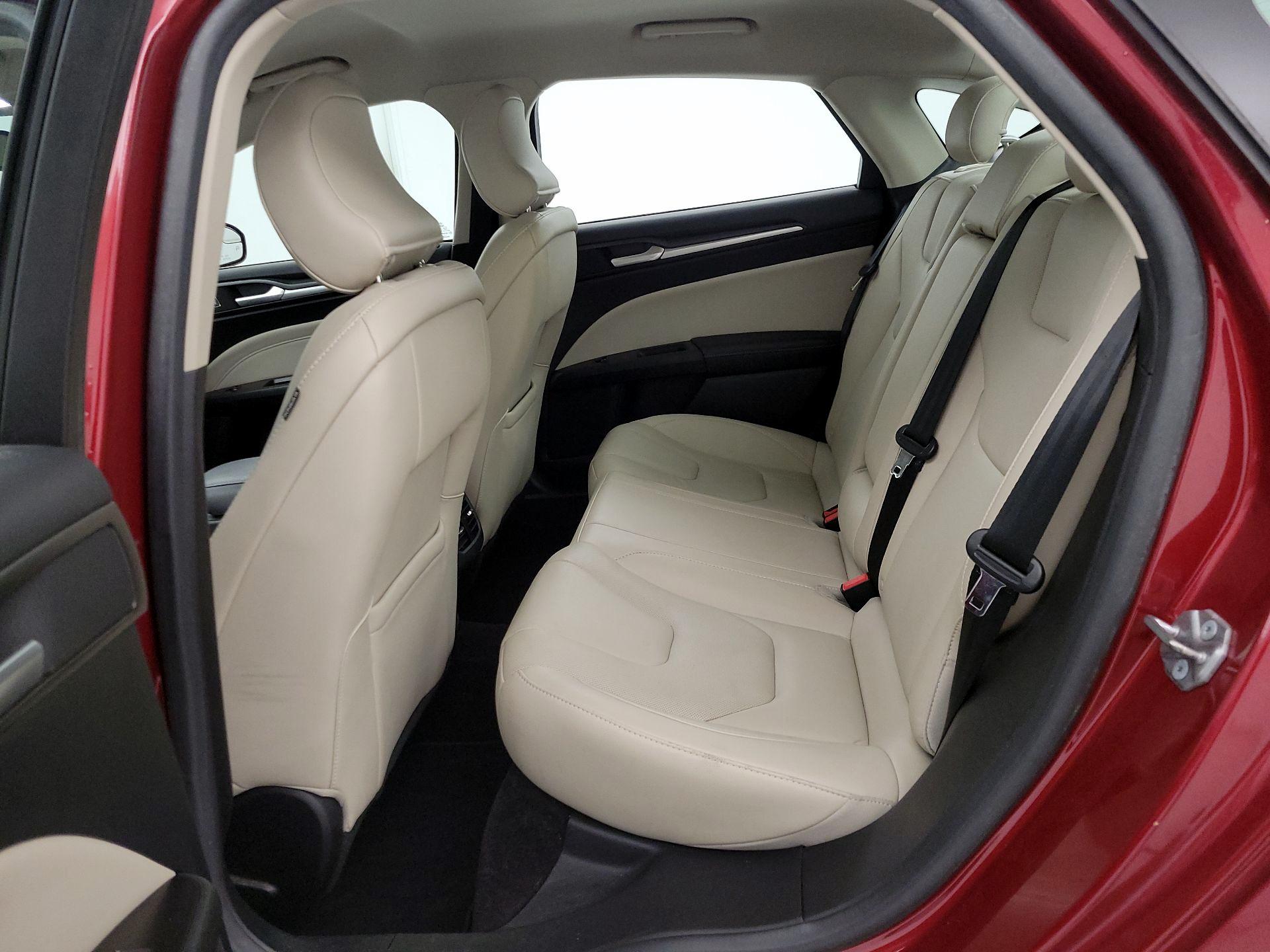 Thumbnail: 2017 Ford Fusion - 19