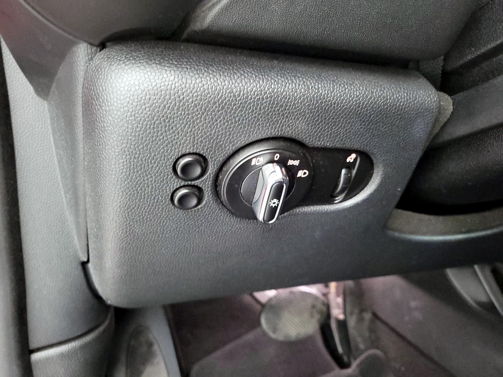 Thumbnail: 2019 MINI Cooper - 13