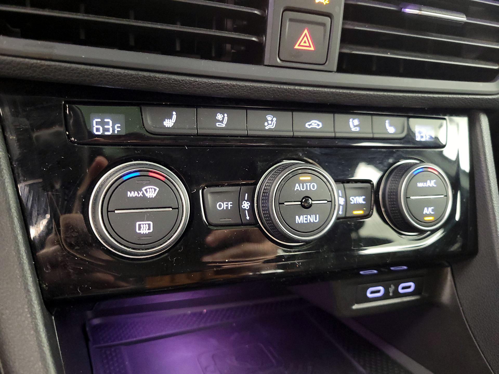 Thumbnail: 2021 Volkswagen Jetta - 16