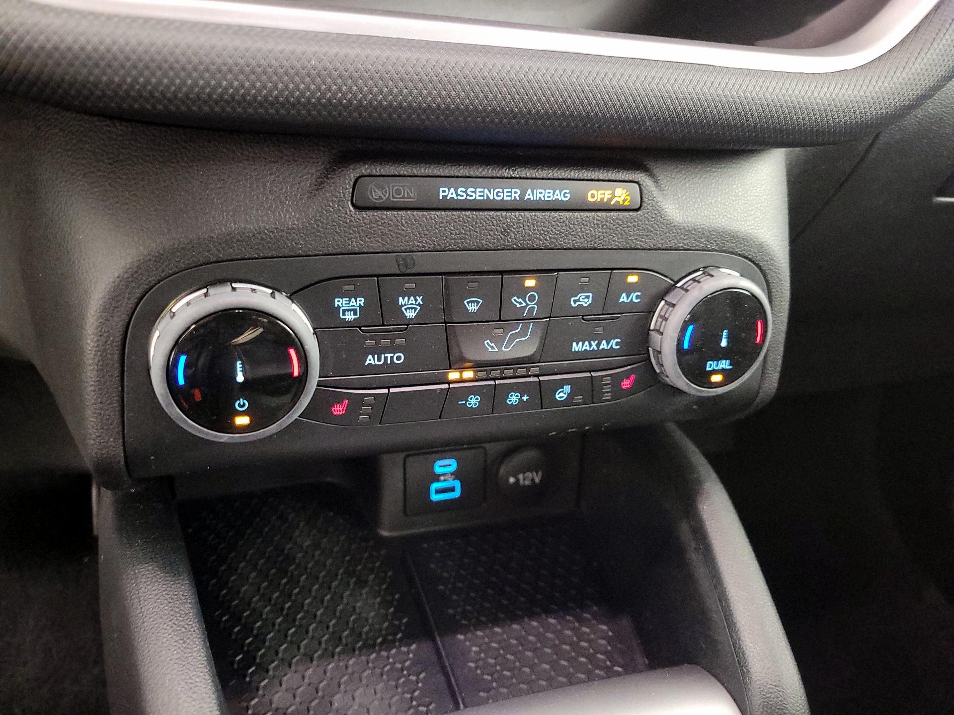 Thumbnail: 2022 Ford Bronco Sport - 16