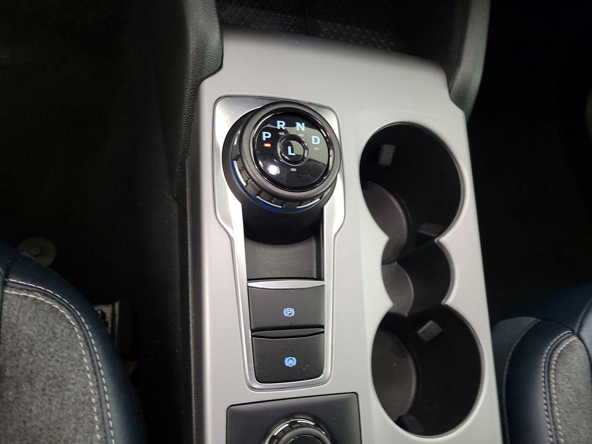 Thumbnail: 2022 Ford Bronco Sport - 17