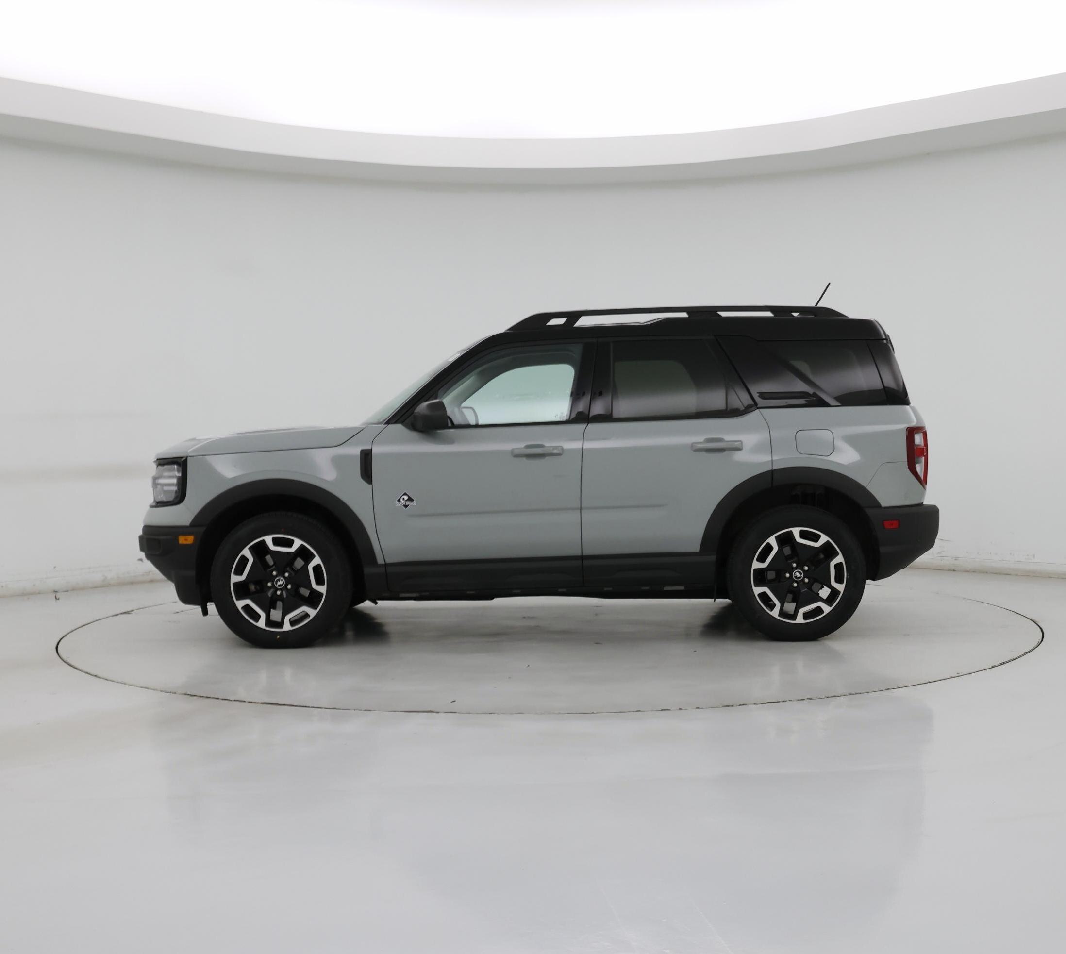 Thumbnail: 2022 Ford Bronco Sport - 3