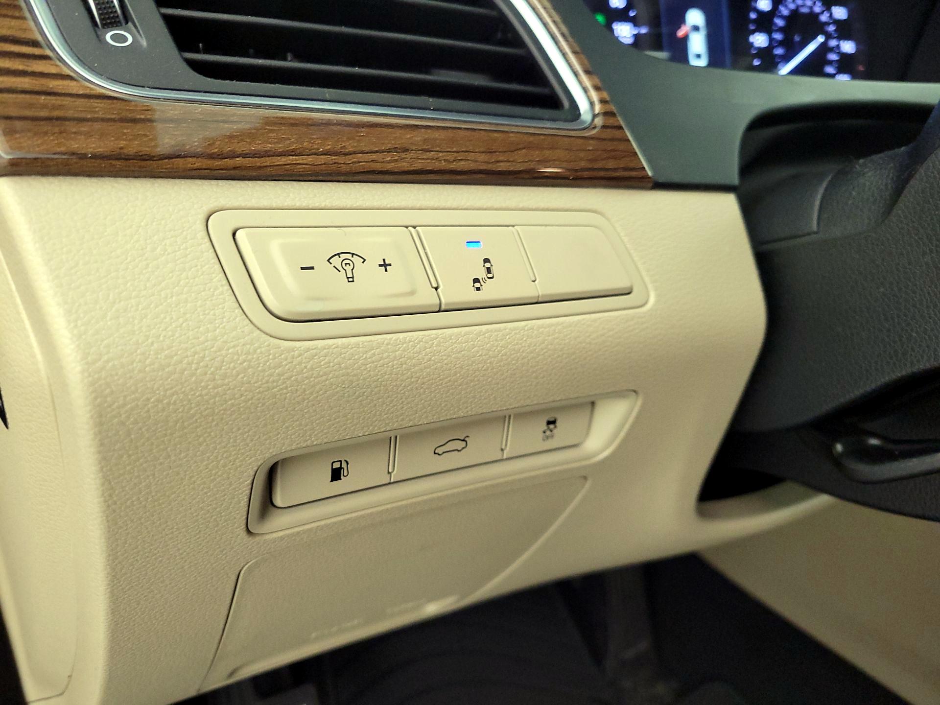 Thumbnail: 2016 Hyundai Sonata - 13