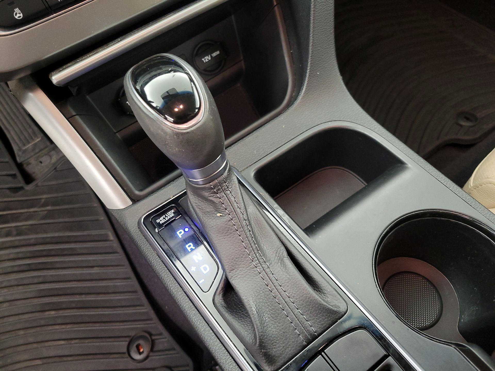 Thumbnail: 2016 Hyundai Sonata - 17