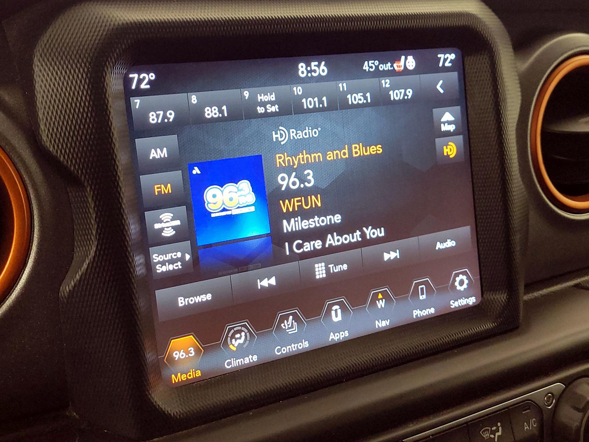 Thumbnail: 2021 Jeep Gladiator - 16