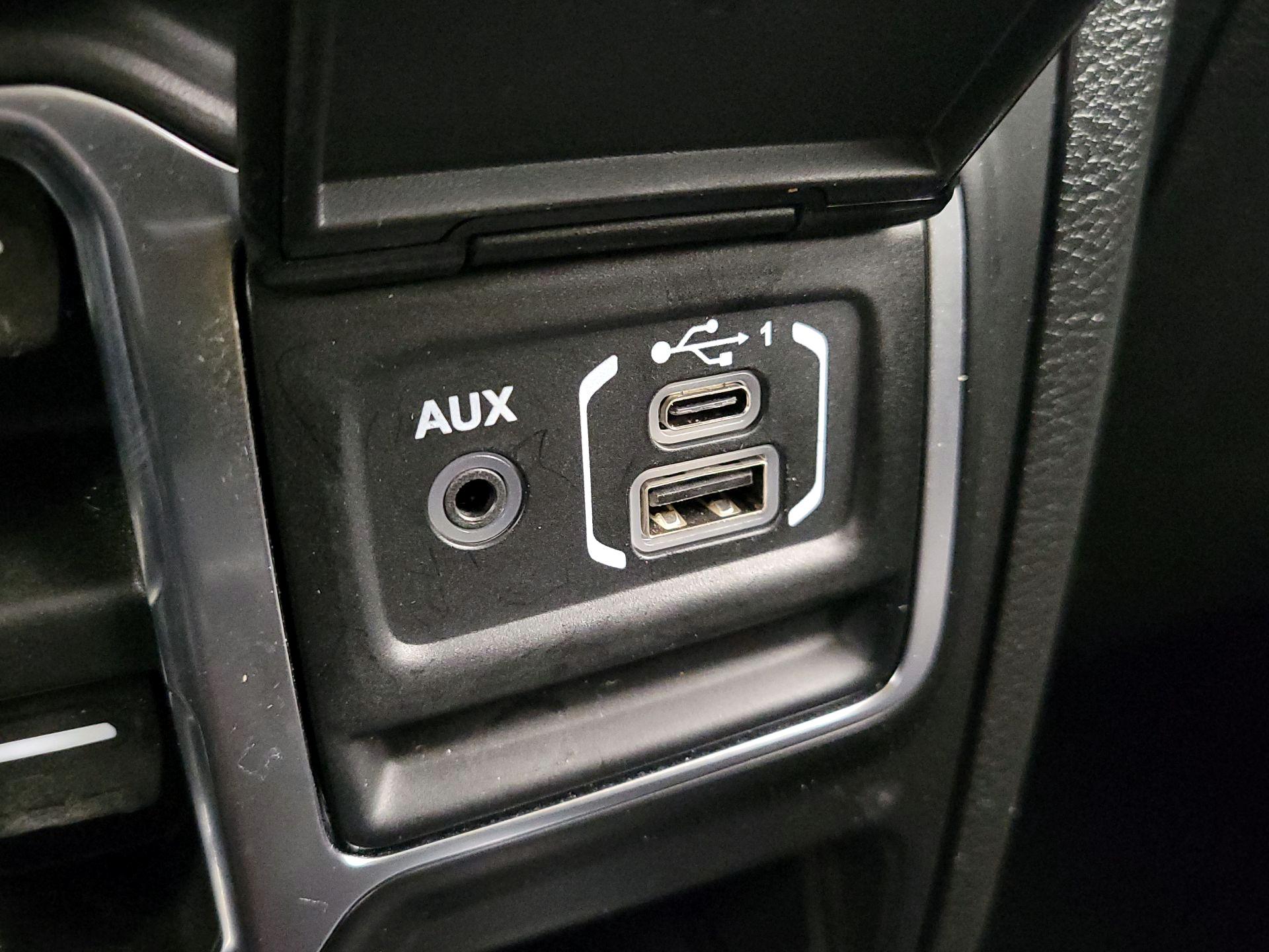 Thumbnail: 2021 Jeep Gladiator - 19