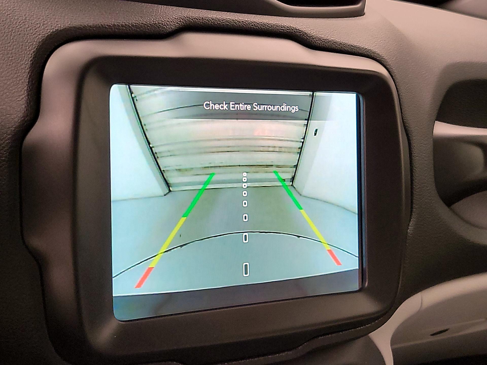 Thumbnail: 2022 Jeep Renegade - 15