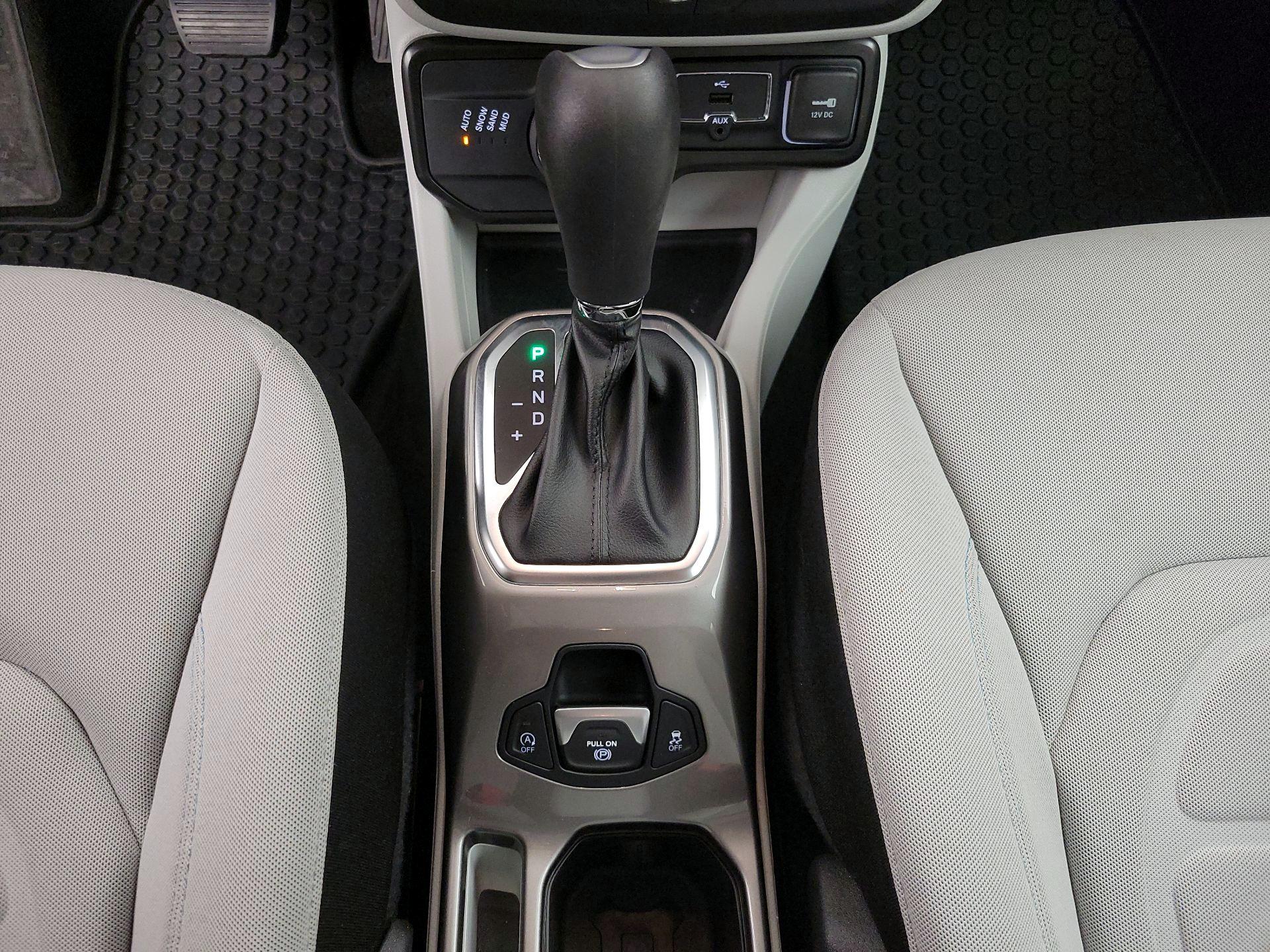 Thumbnail: 2022 Jeep Renegade - 18