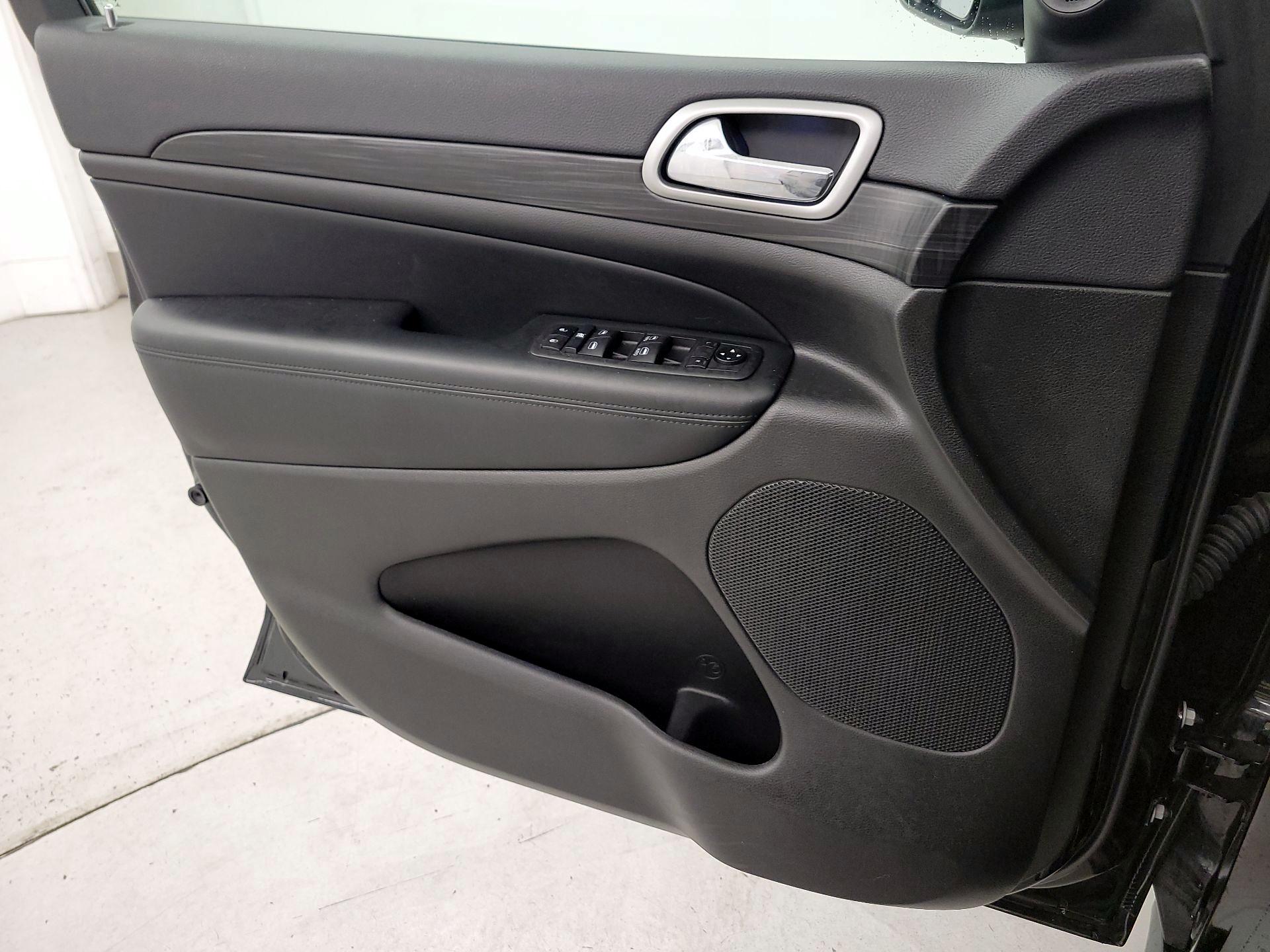 Thumbnail: 2020 Jeep Grand Cherokee - 12