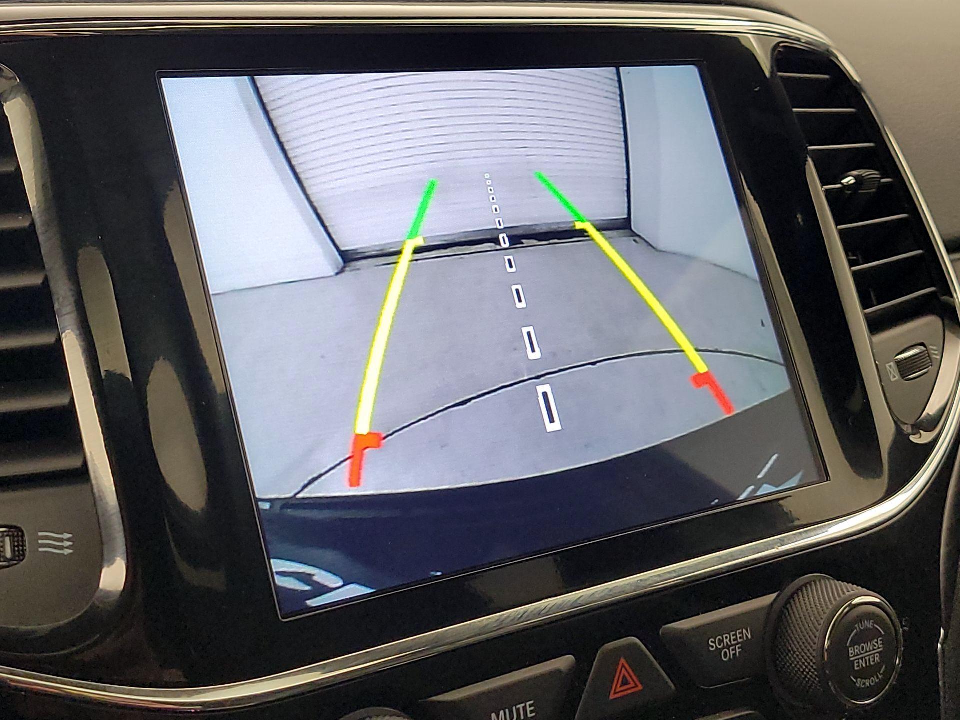 Thumbnail: 2020 Jeep Grand Cherokee - 15