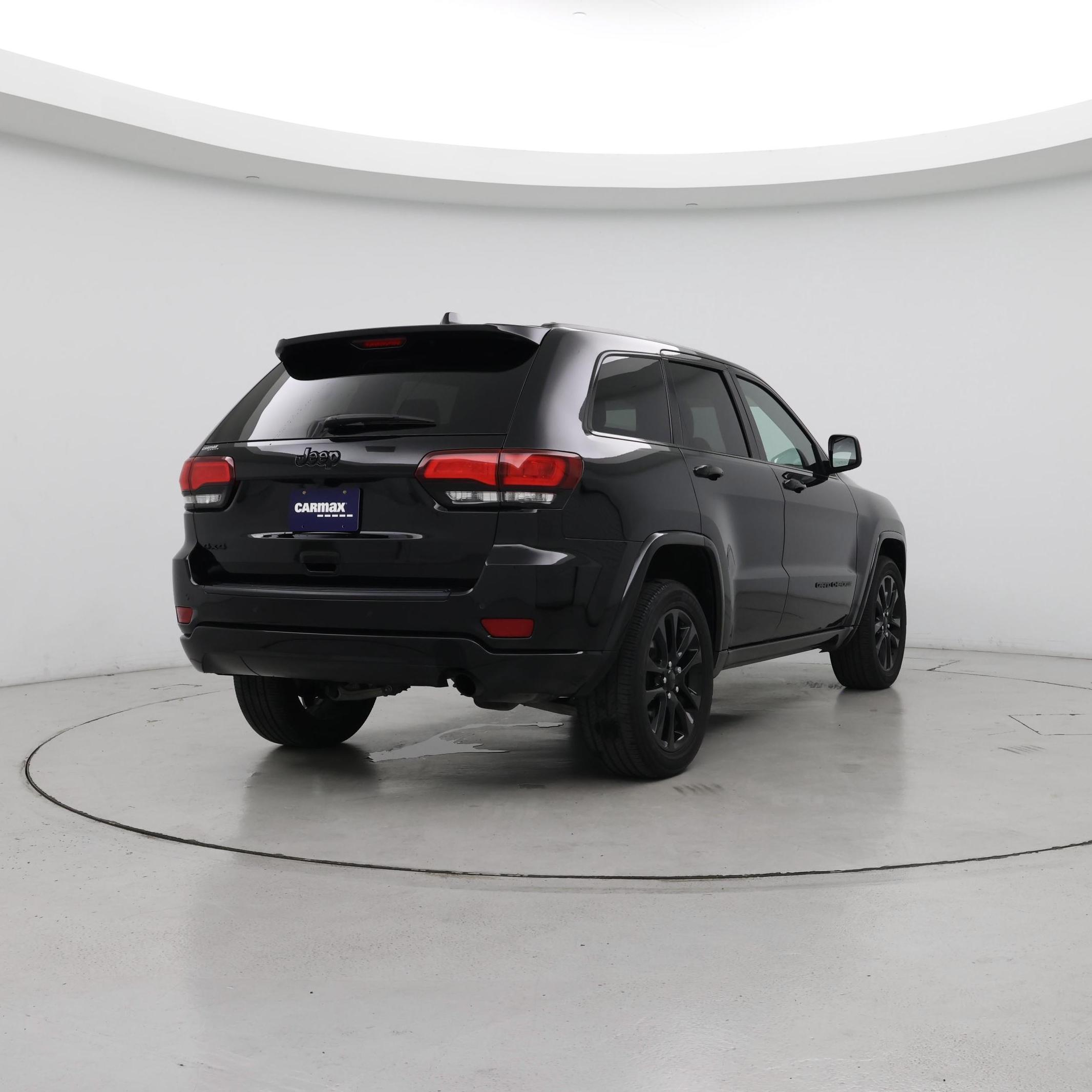 Thumbnail: 2020 Jeep Grand Cherokee - 8