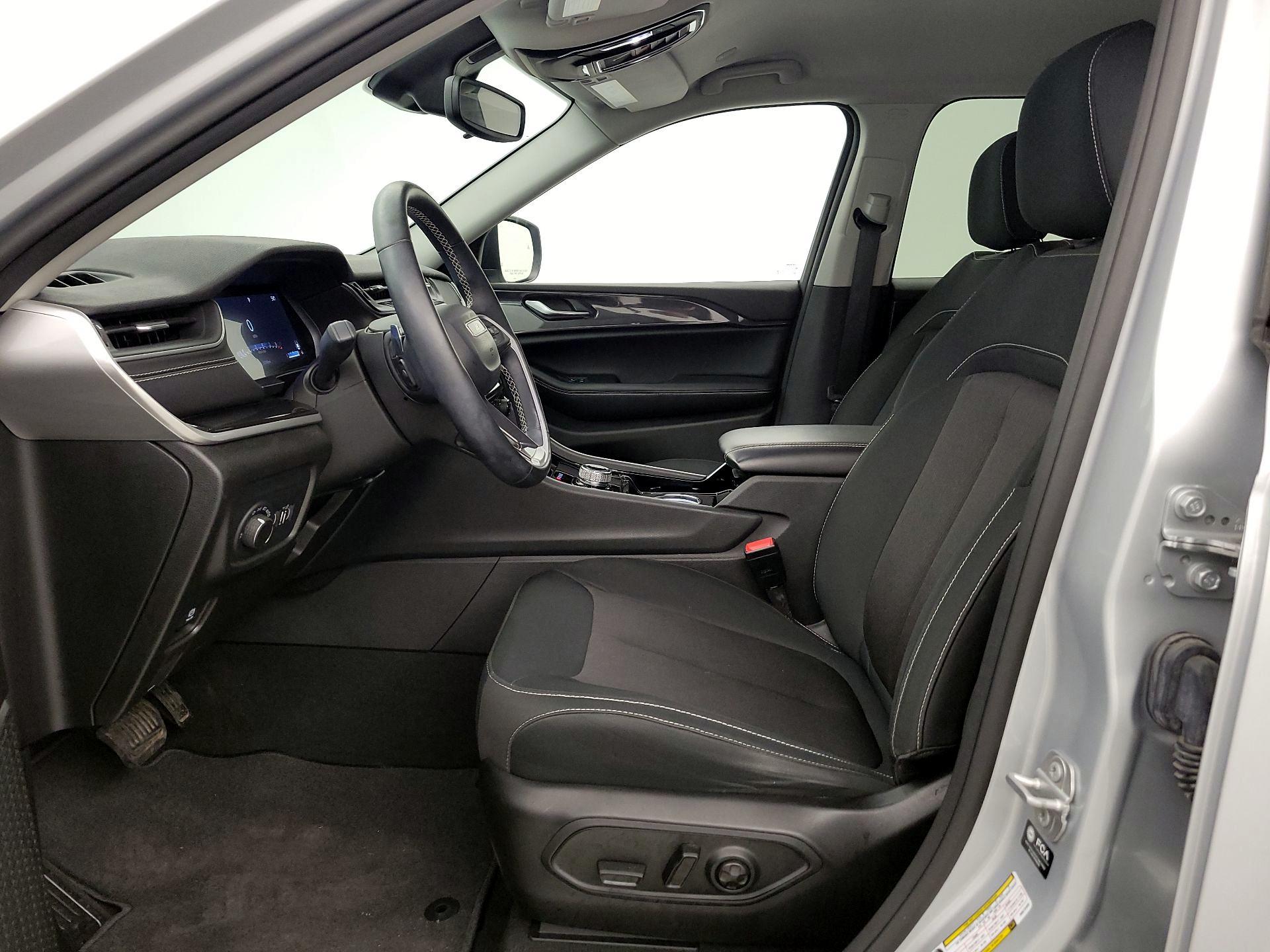 Thumbnail: 2022 Jeep Grand Cherokee - 11