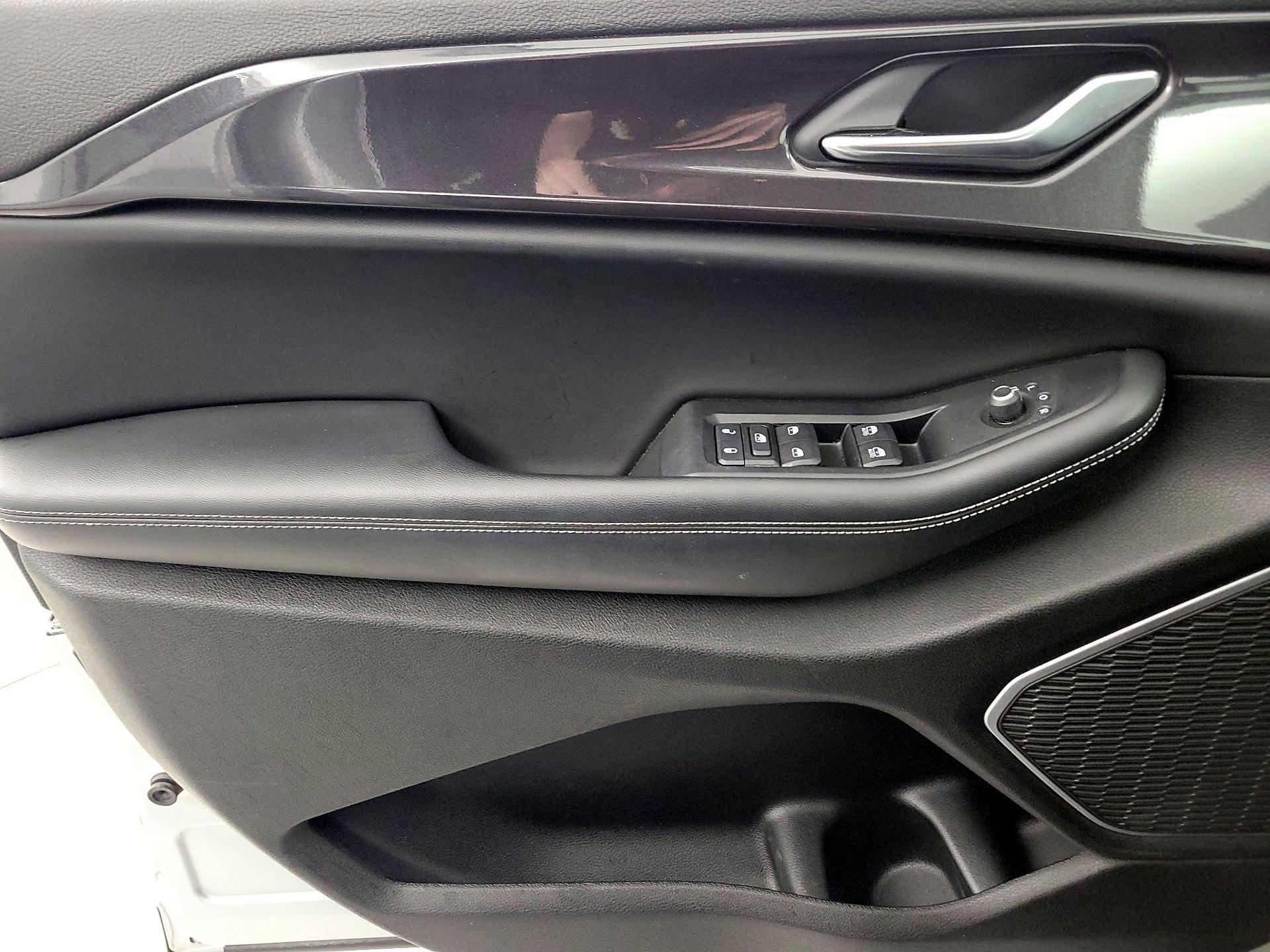 Thumbnail: 2022 Jeep Grand Cherokee - 12