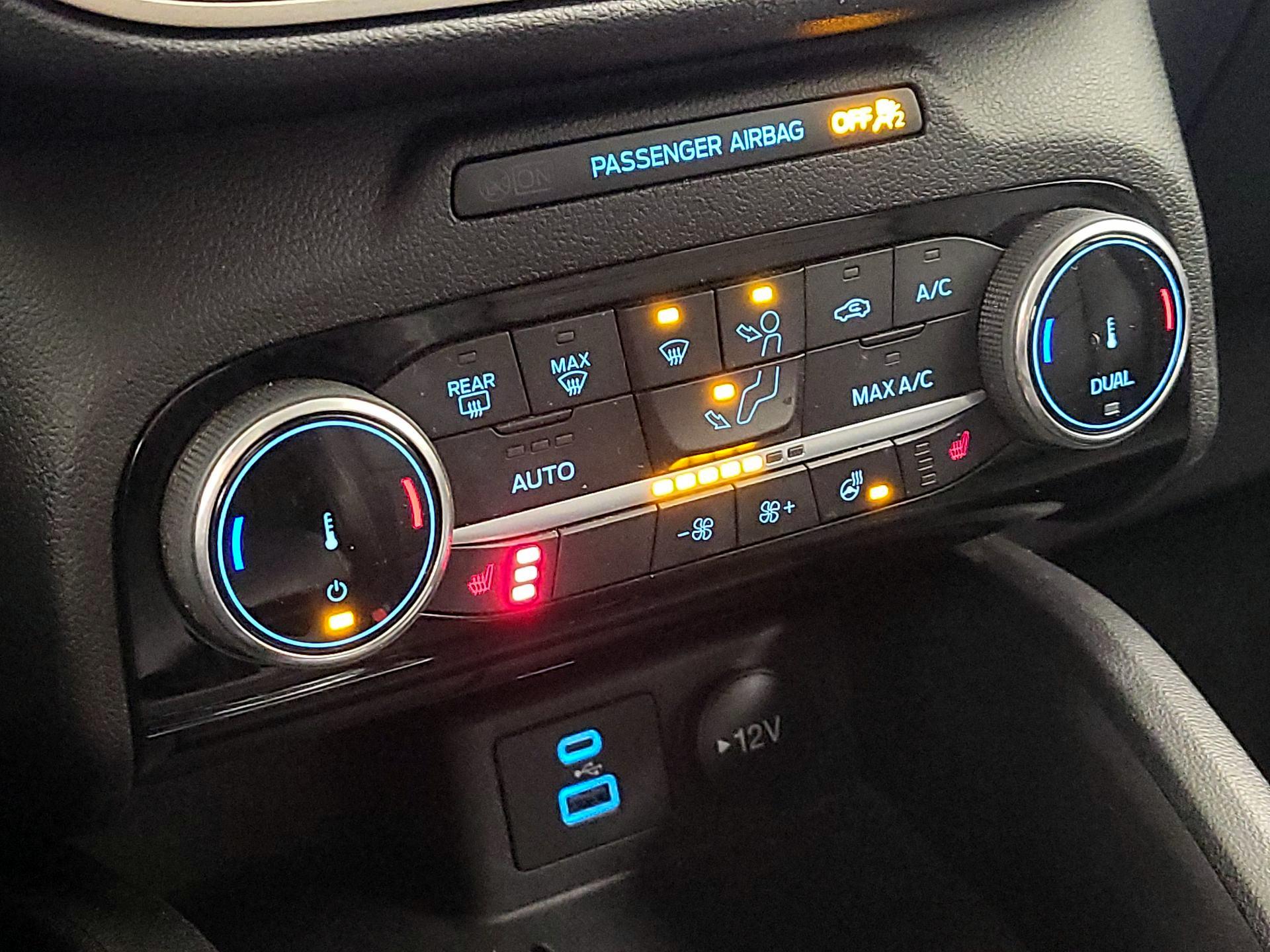 Thumbnail: 2022 Ford Escape - 16