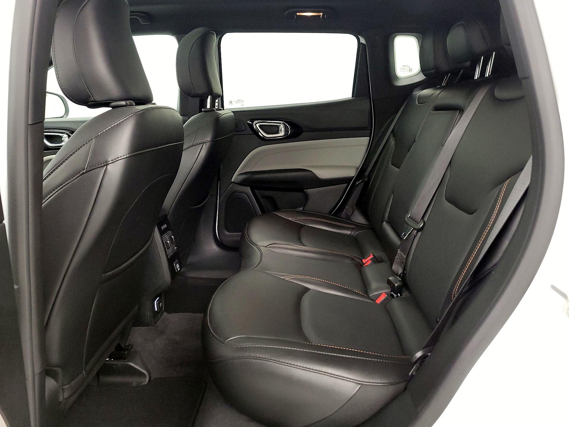 Thumbnail: 2023 Jeep Compass - 20