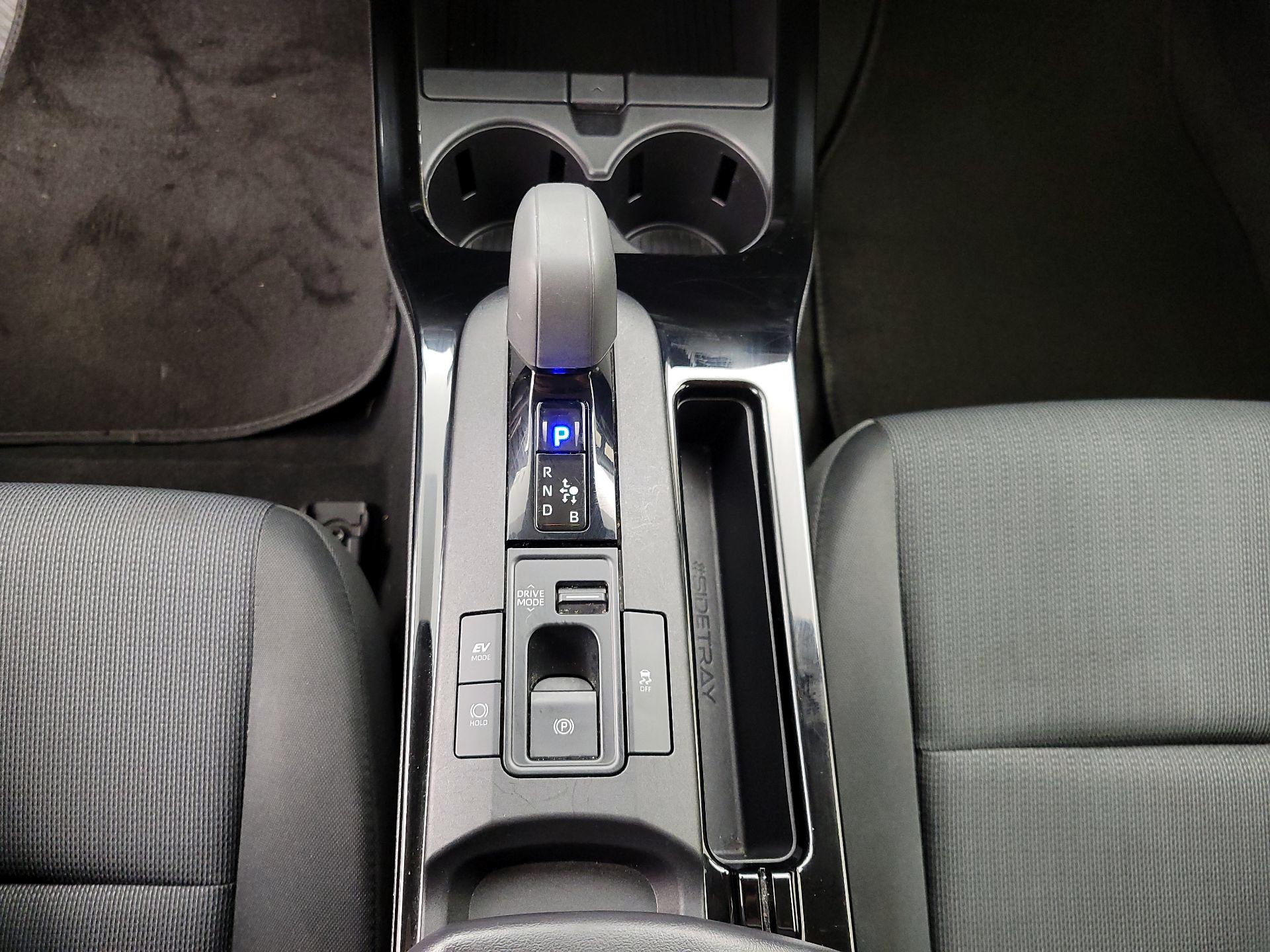 Thumbnail: 2024 Toyota Prius - 17