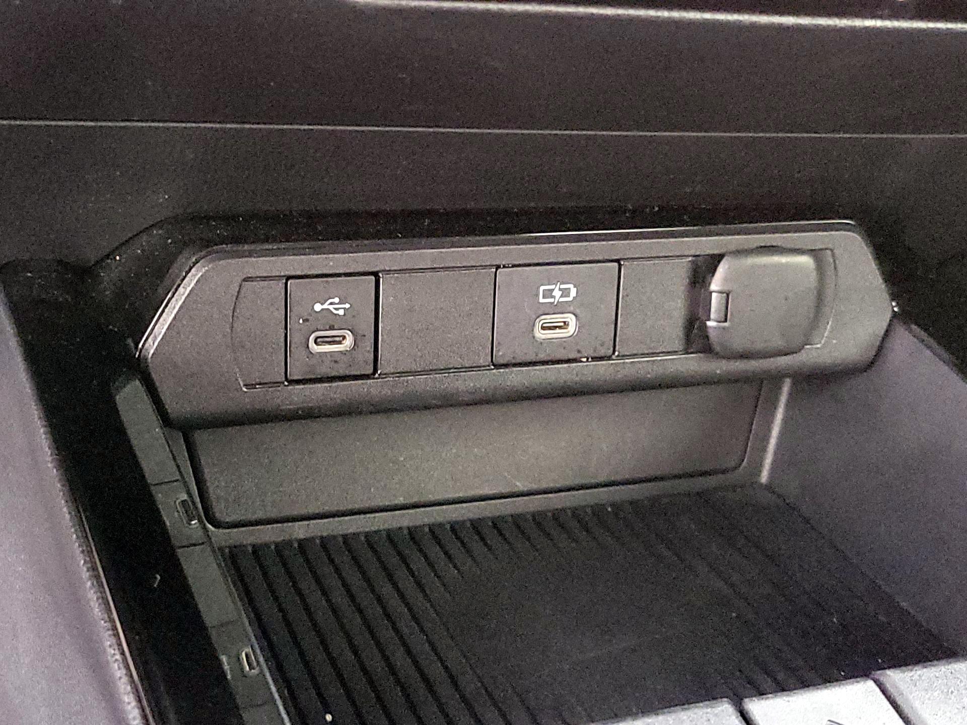 Thumbnail: 2024 Toyota Prius - 18