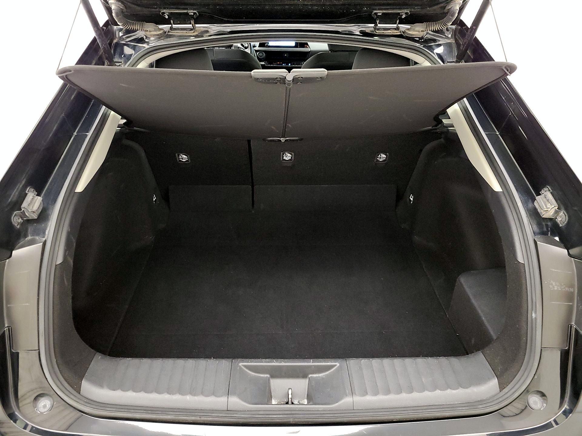 Thumbnail: 2024 Toyota Prius - 20