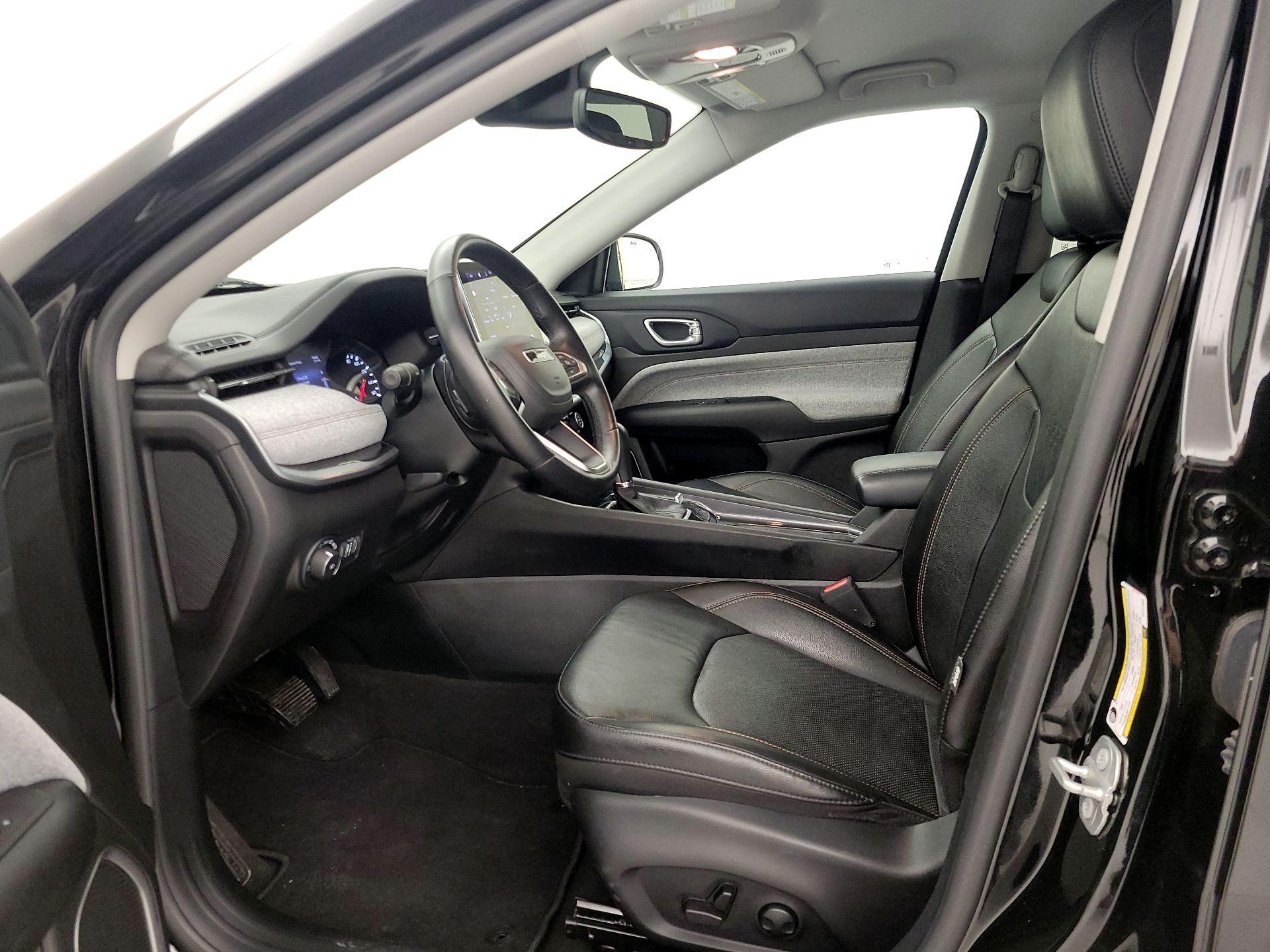 Thumbnail: 2022 Jeep Compass - 11