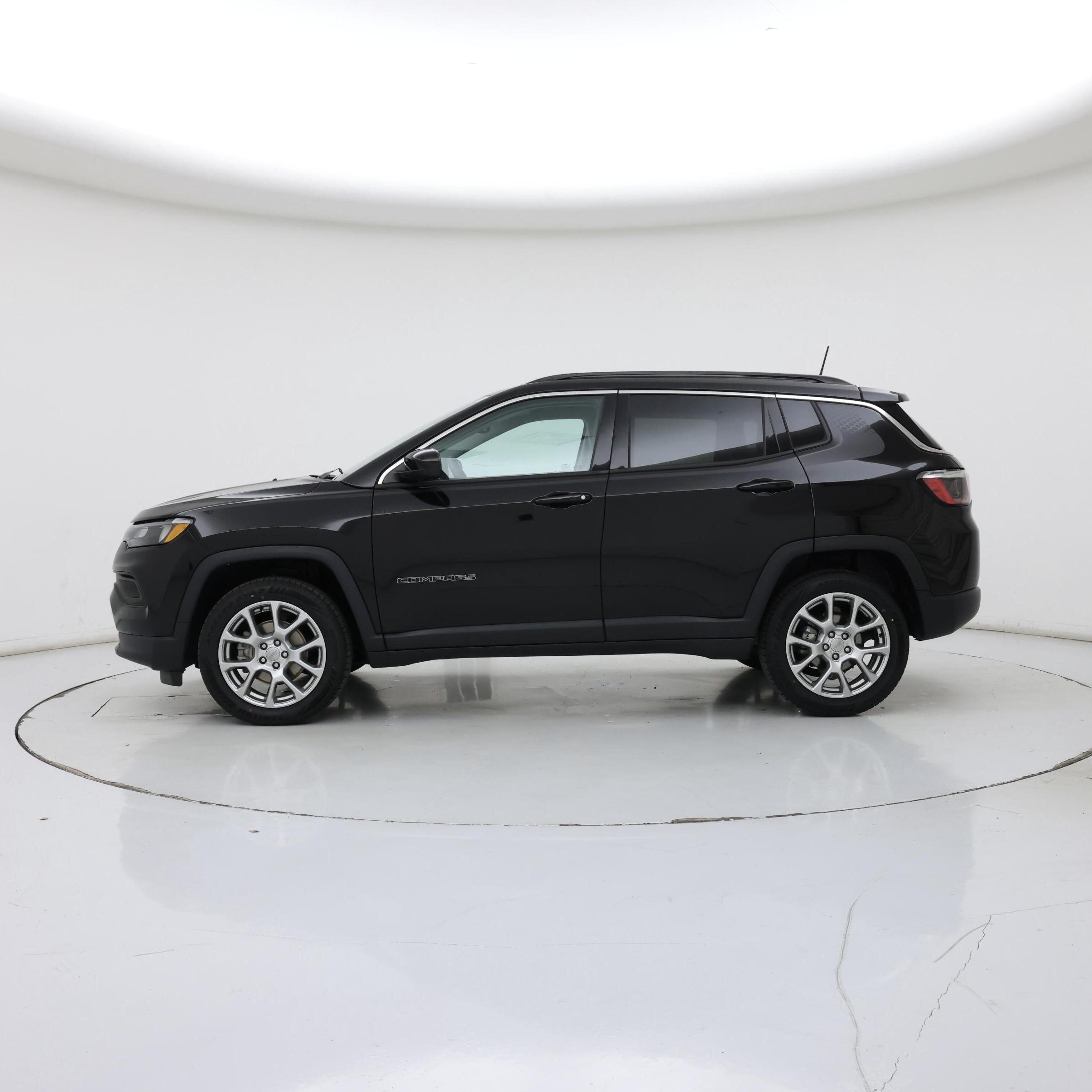 Thumbnail: 2022 Jeep Compass - 3