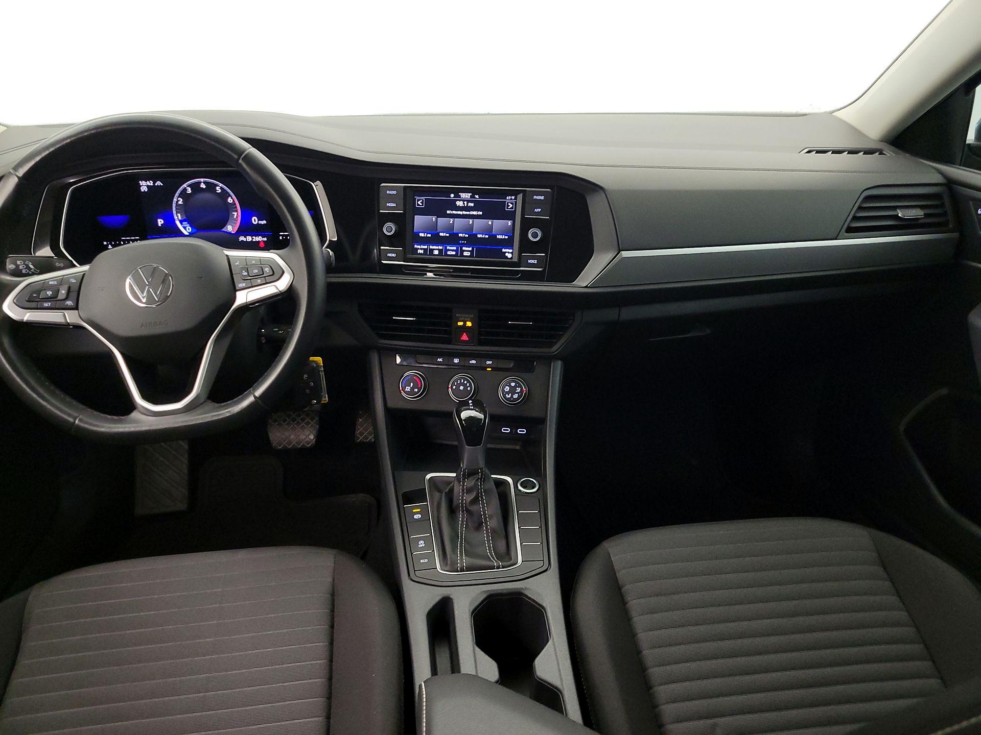 Thumbnail: 2023 Volkswagen Jetta - 9