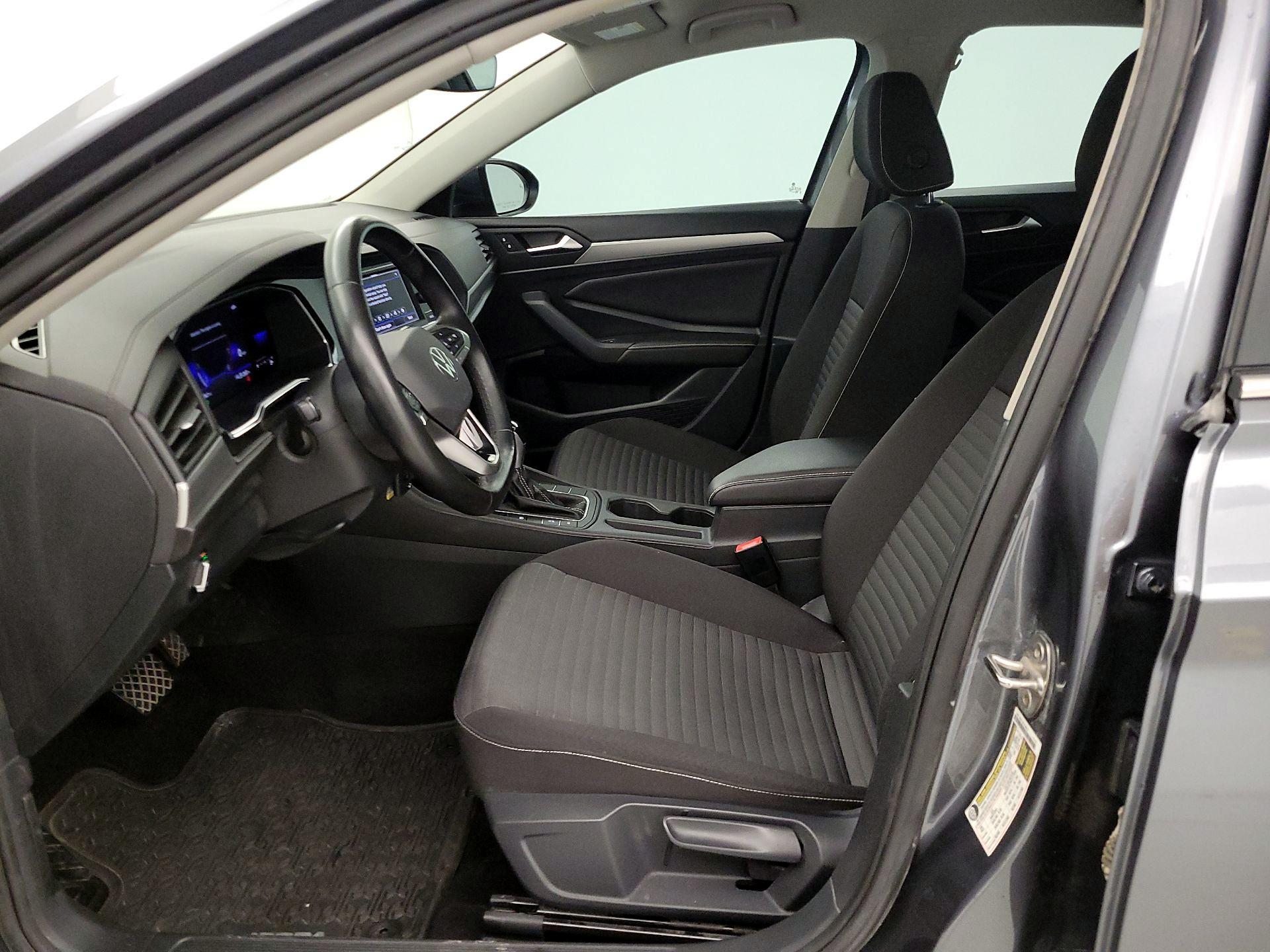 Thumbnail: 2023 Volkswagen Jetta - 11