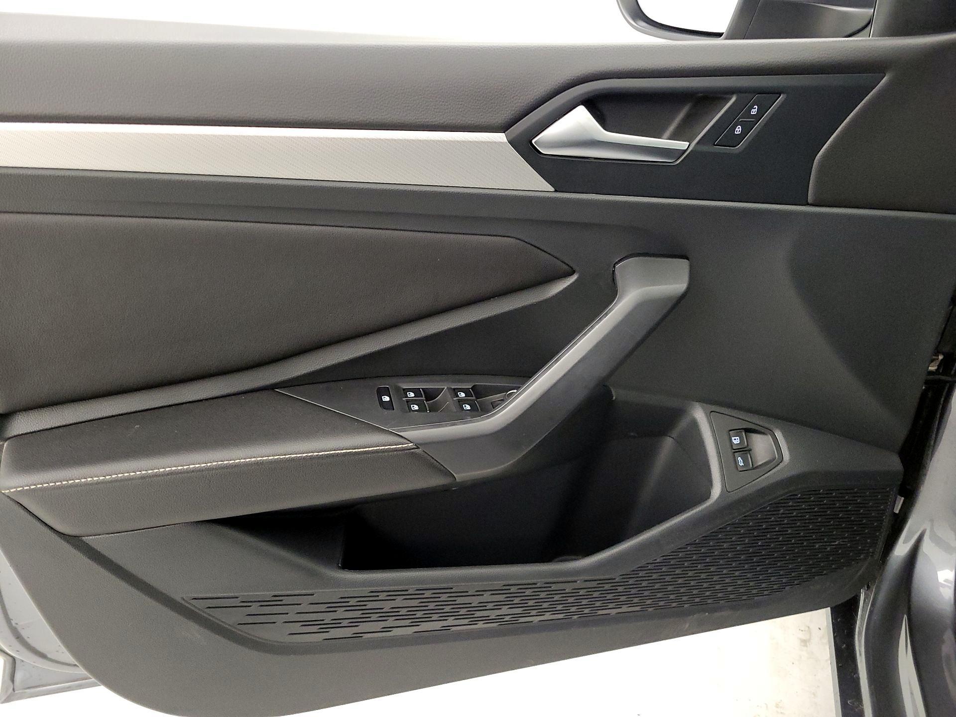 Thumbnail: 2023 Volkswagen Jetta - 12