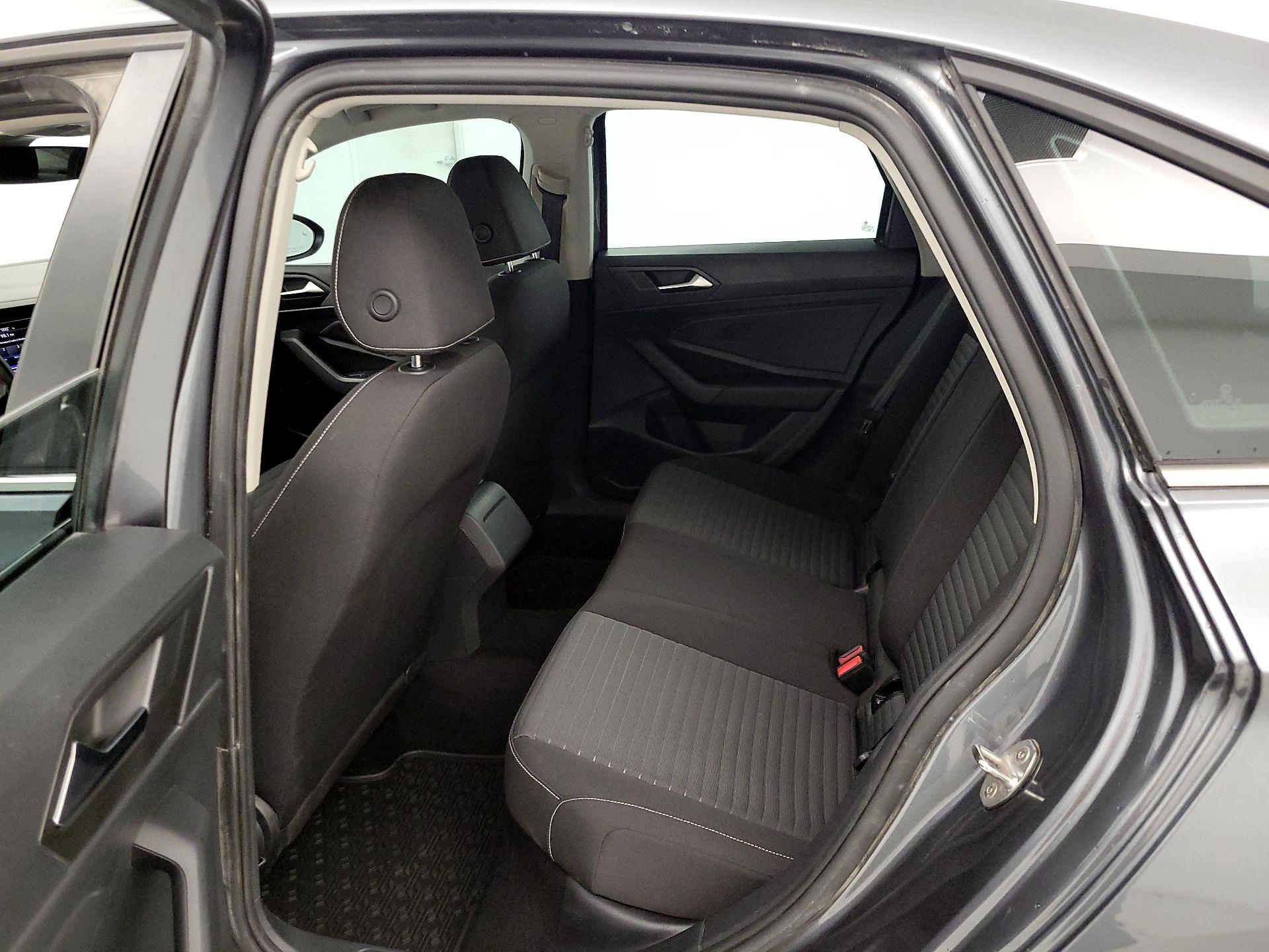 Thumbnail: 2023 Volkswagen Jetta - 19