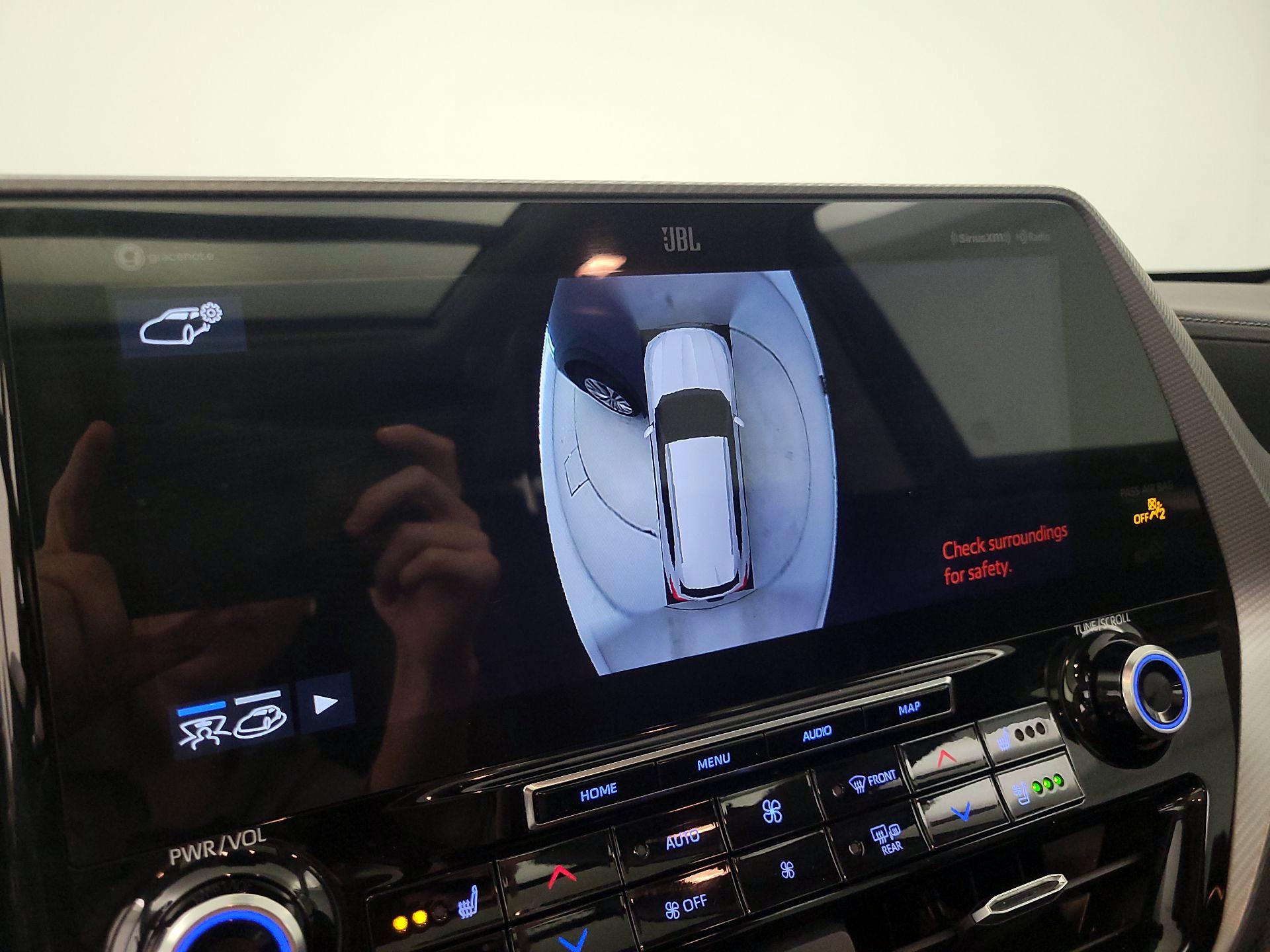 Thumbnail: 2022 Toyota Highlander - 15