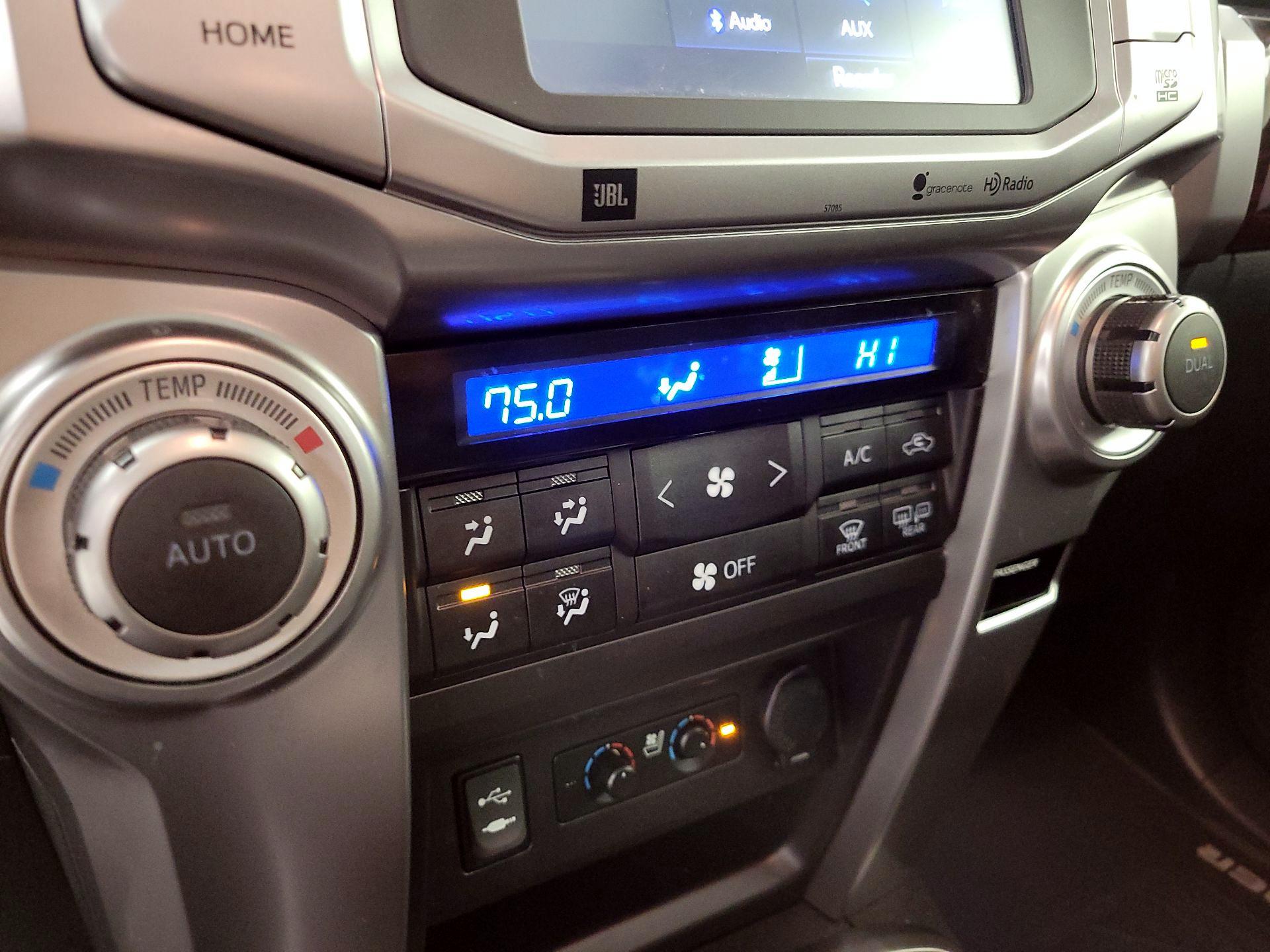 Thumbnail: 2014 Toyota 4Runner - 16