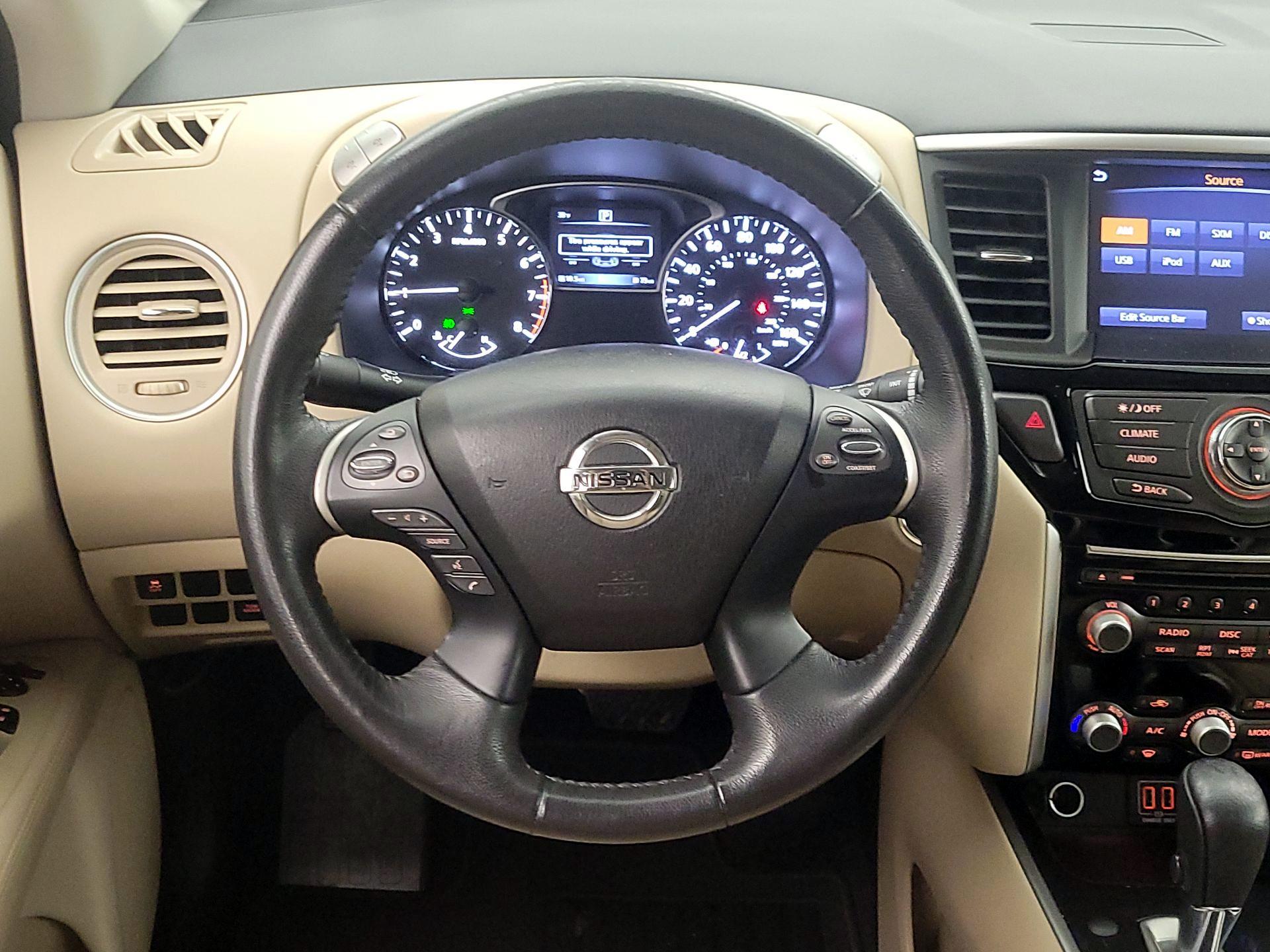 Thumbnail: 2018 Nissan Pathfinder - 10