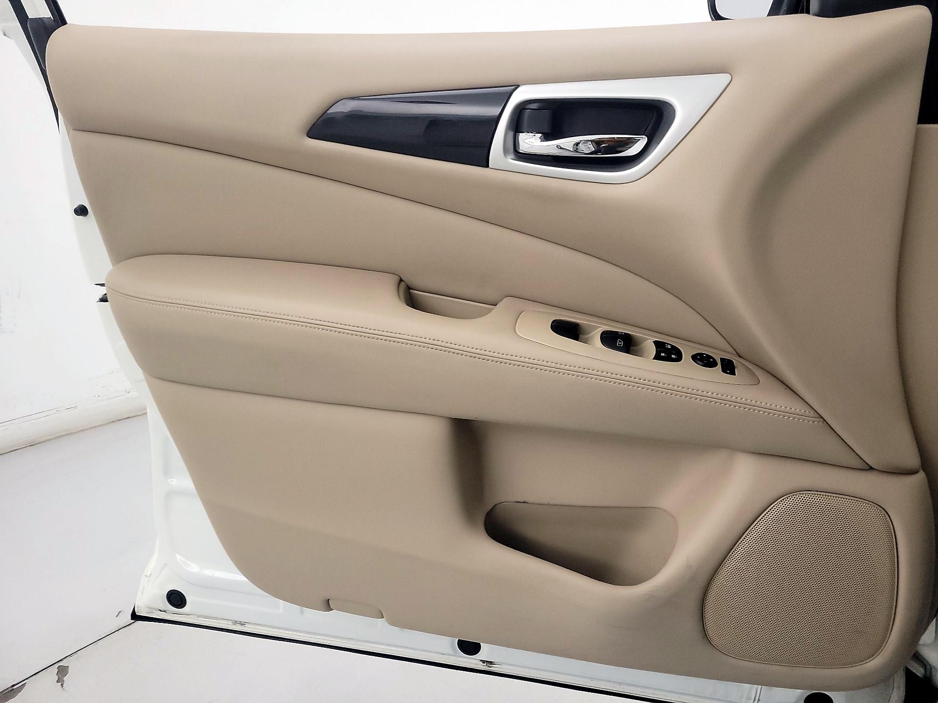 Thumbnail: 2018 Nissan Pathfinder - 12